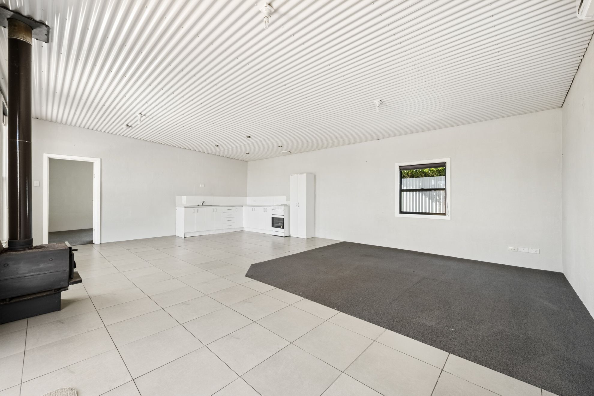 15 Thompson Road — photo 5 of 19