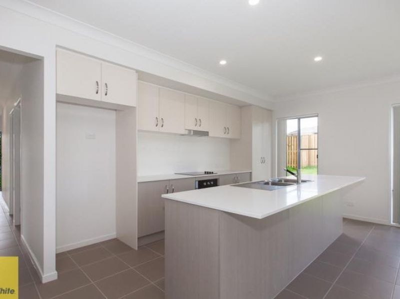 30 Essington Mews, Leichhardt, QLD 4305