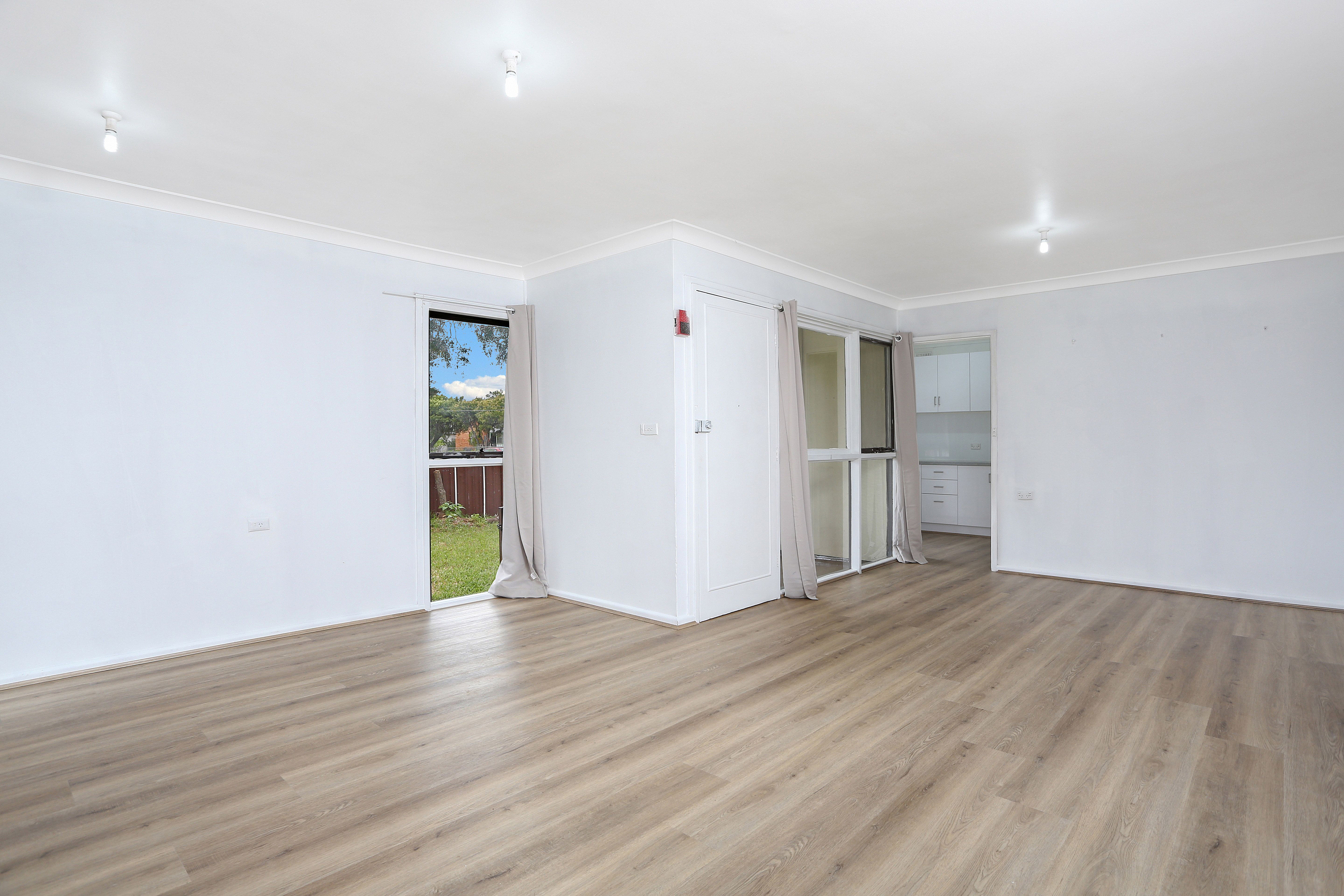 3 Palau Crescent, Lethbridge Park, NSW 2770