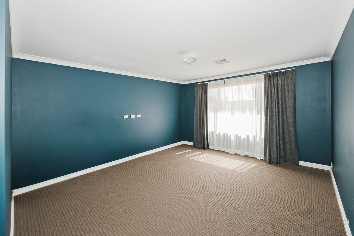 9 Ashmore Avenue — photo 11 of 28
