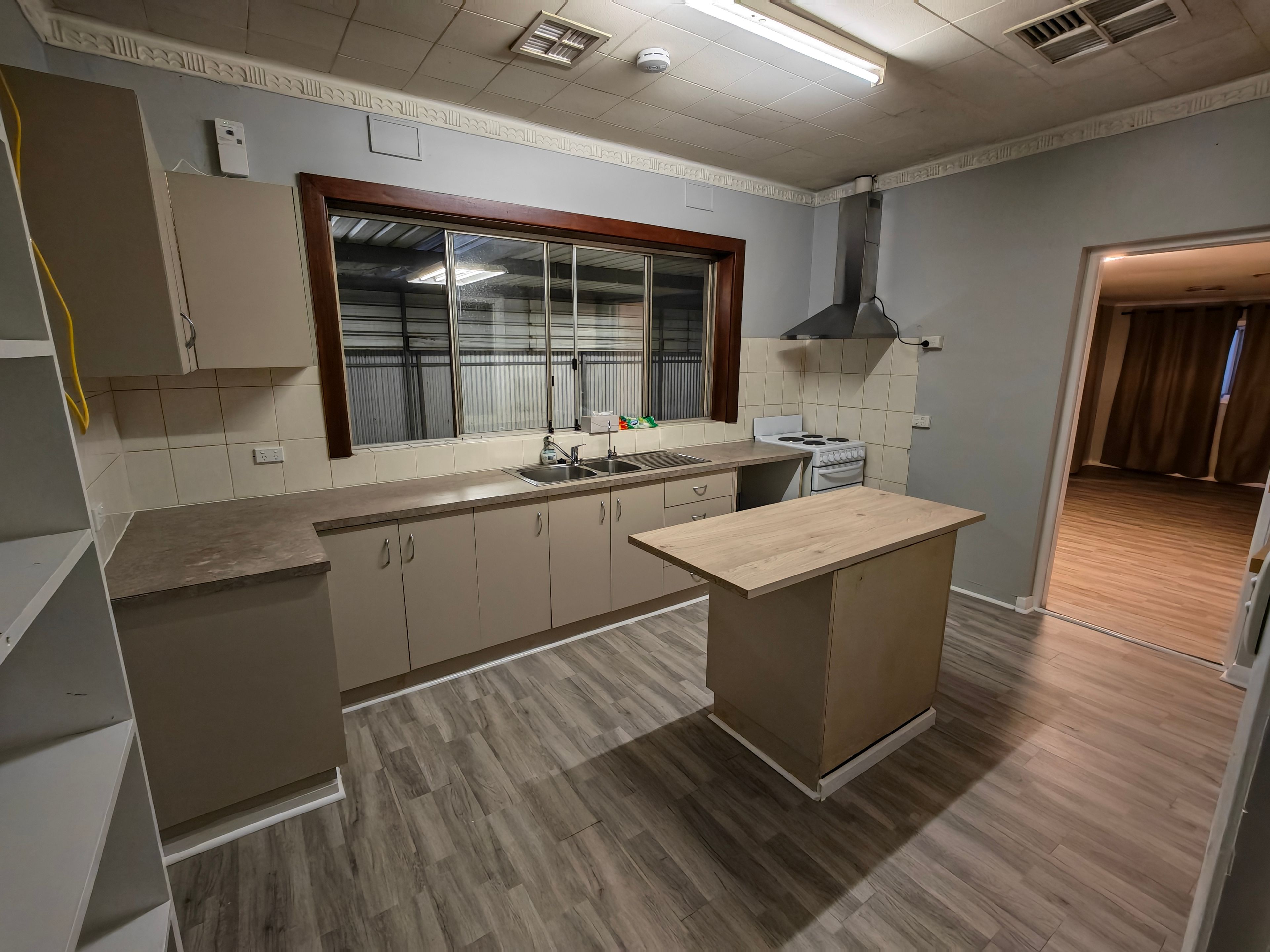 18 Agnes Street — photo 8 of 15