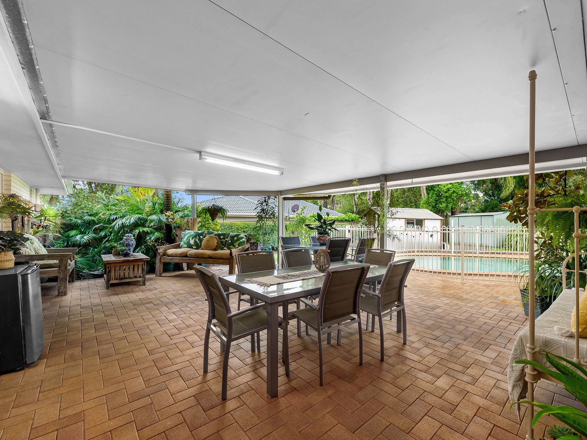 8 Myrtle Crescent, Bridgeman Downs, QLD 4035