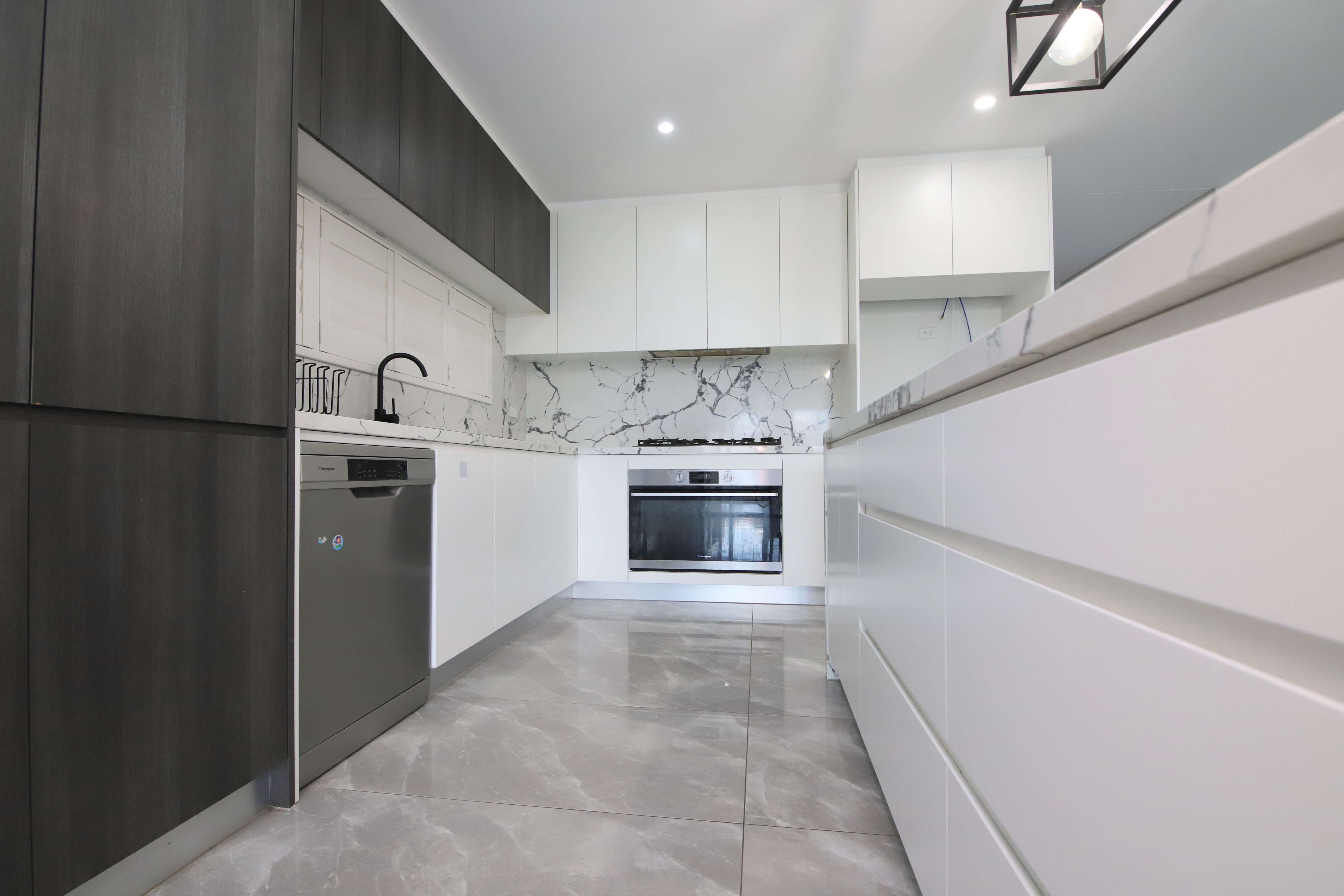21 Russell Street — photo 4 of 14
