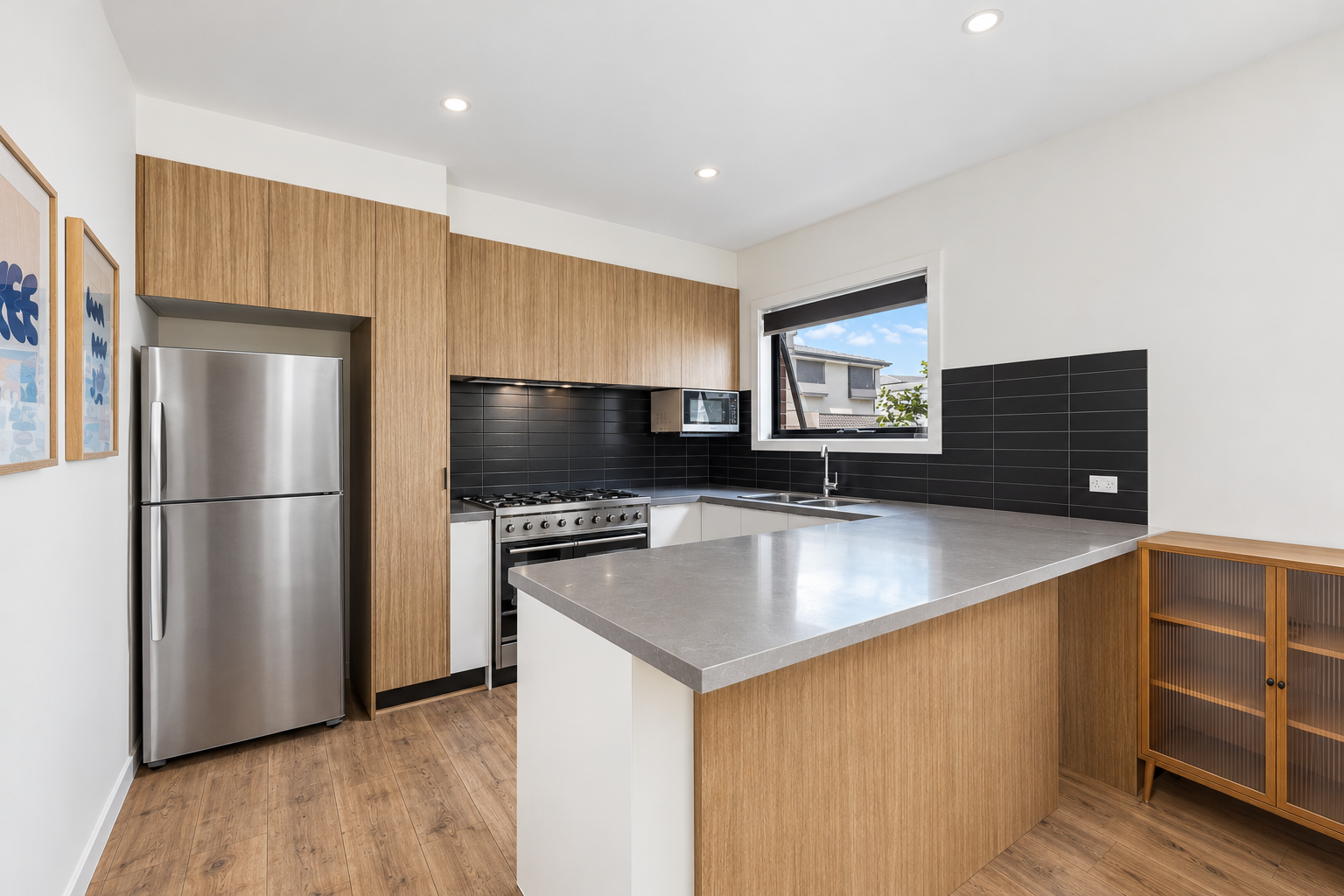 4/99 Gower Street — photo 4 of 13