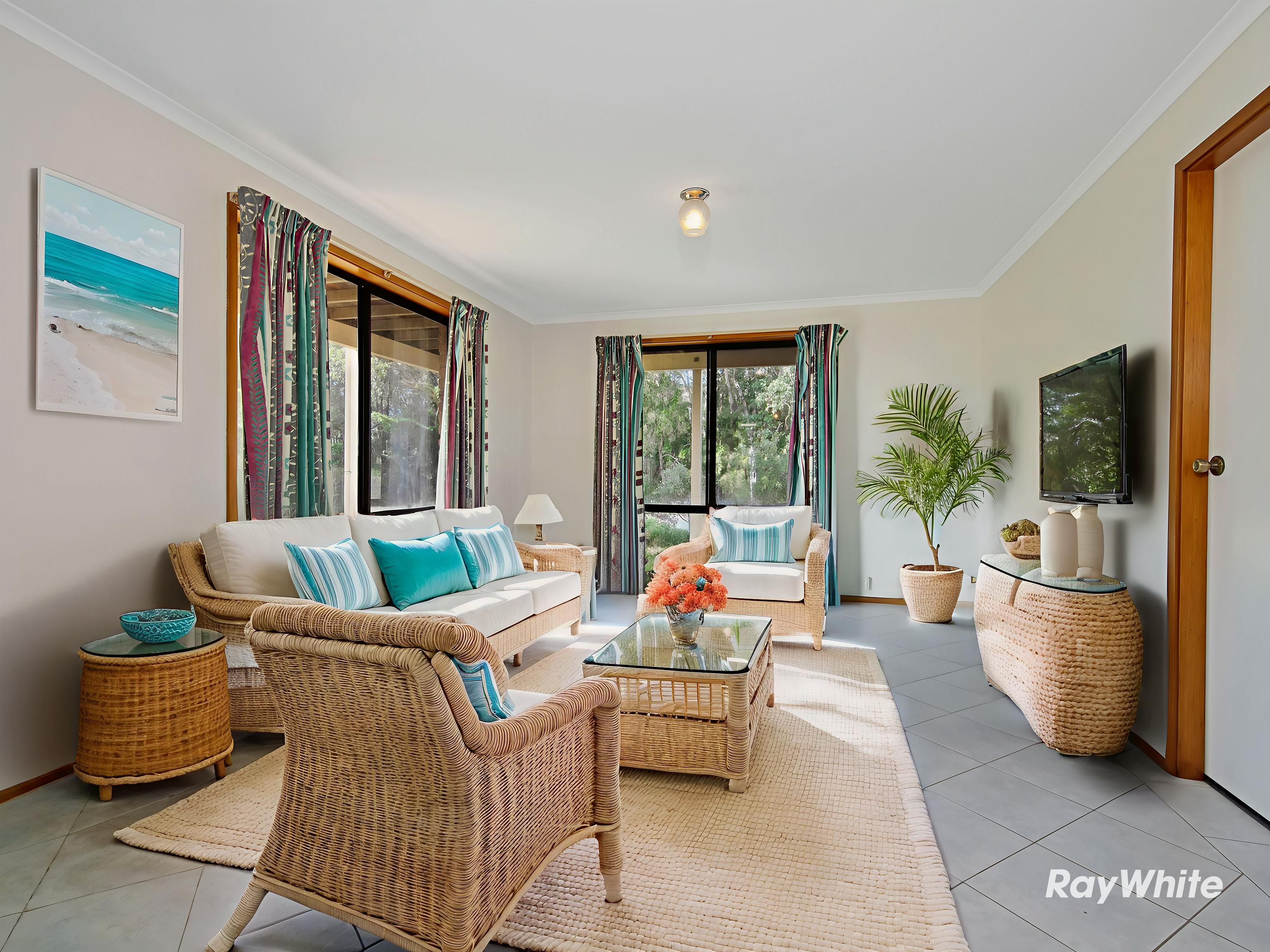 2 Hicken Street — photo 14 of 24