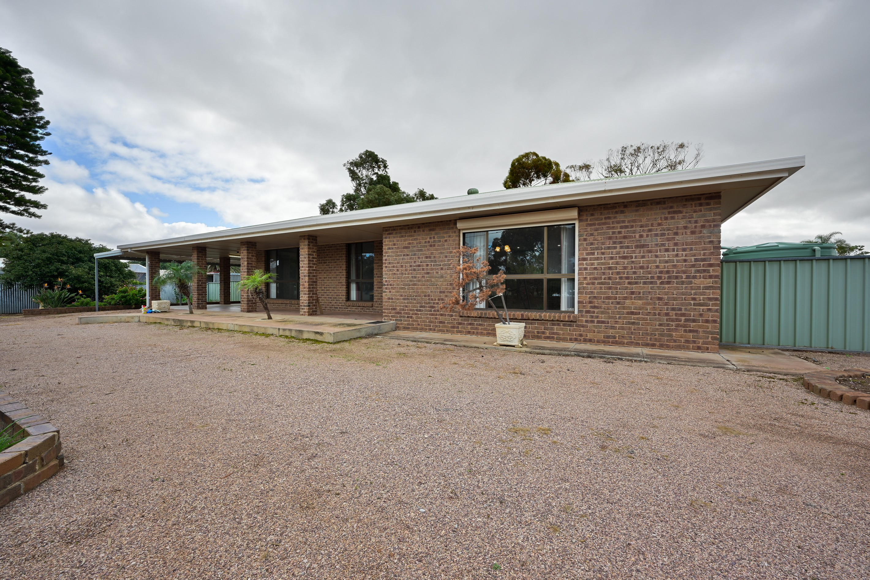 17 Mckerlie Street, Stirling North, SA 5710
