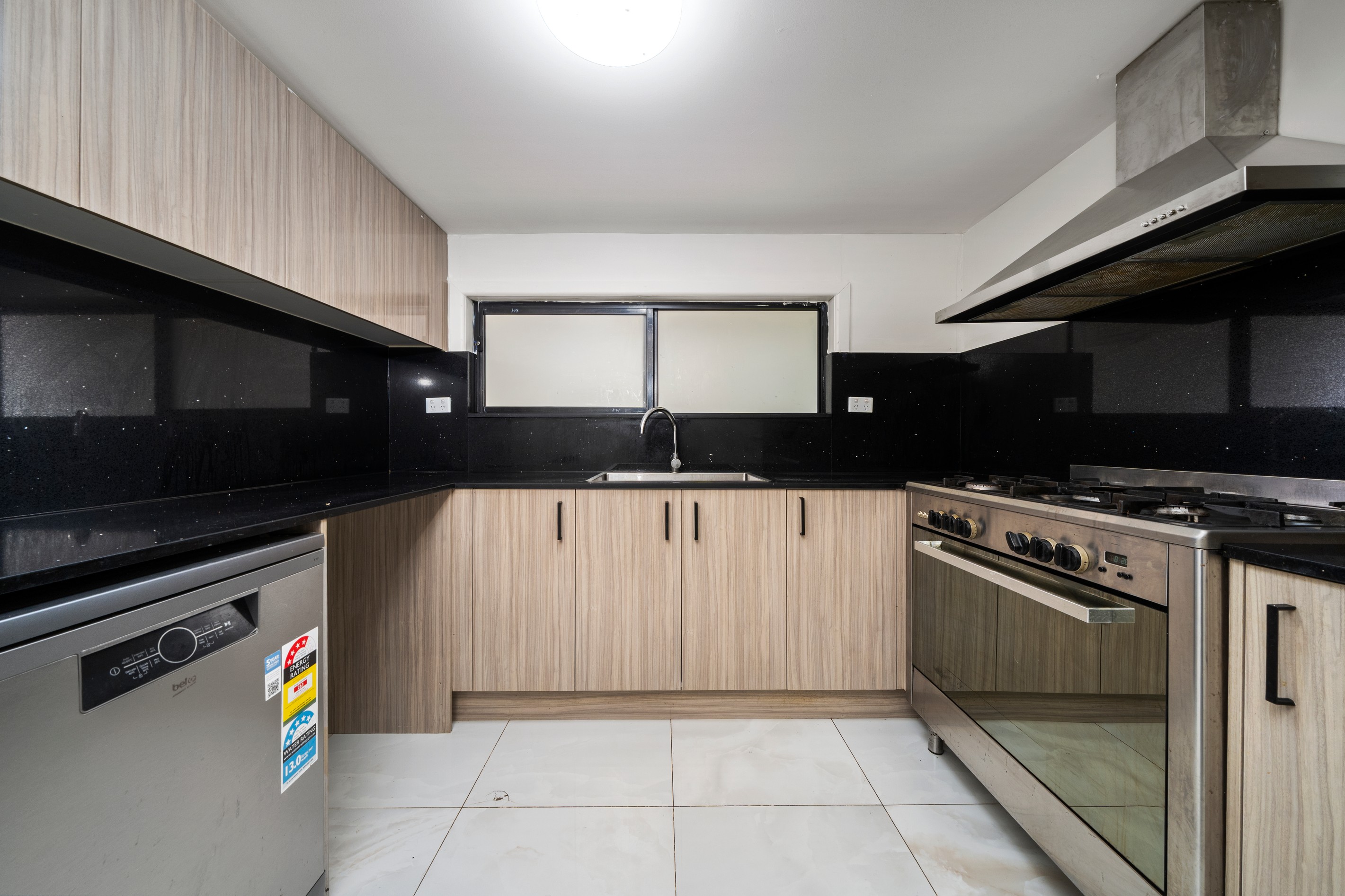26 Popondetta Place, Glenfield, NSW 2167