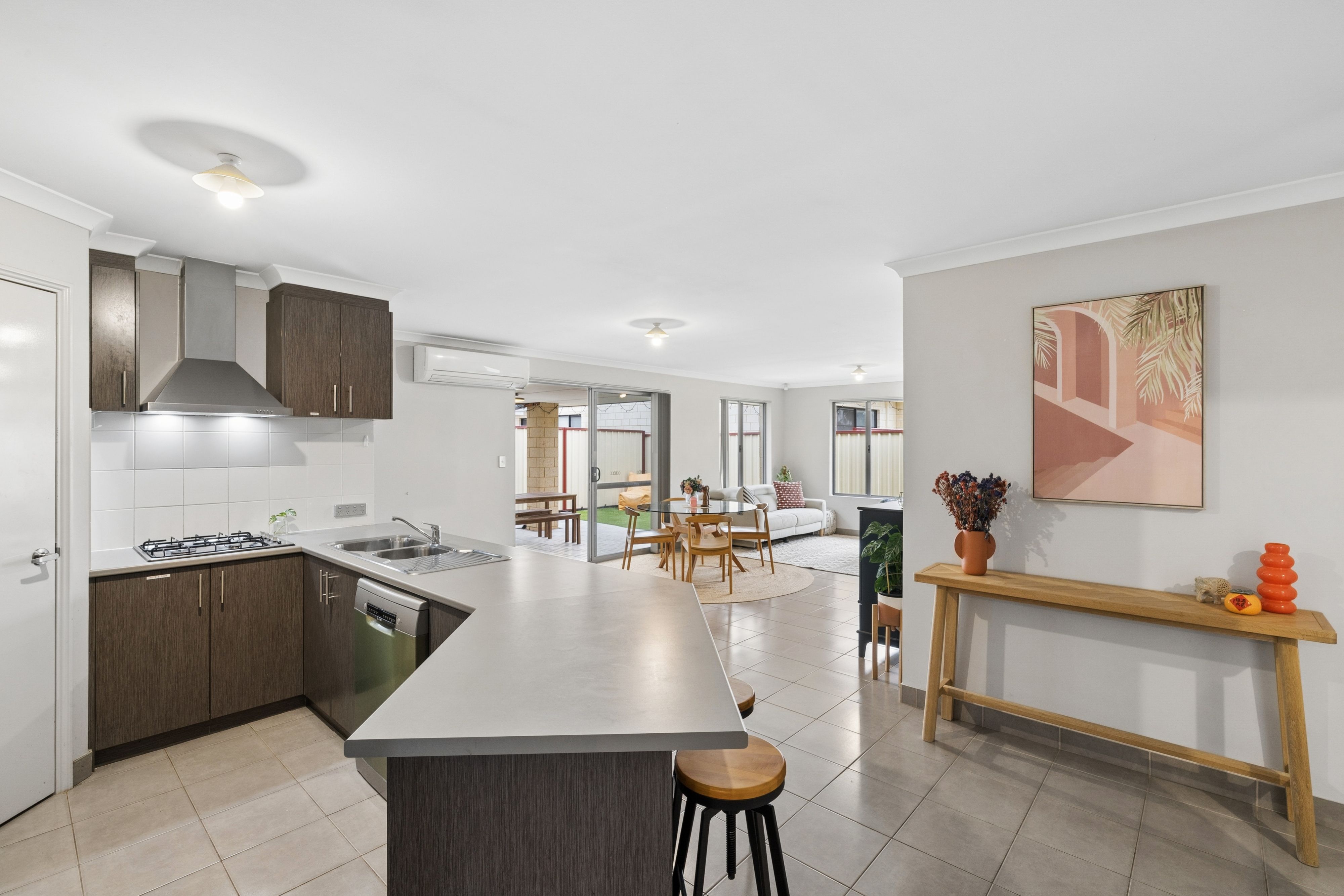 5/114 Gerard Street — photo from Ray White ELG
