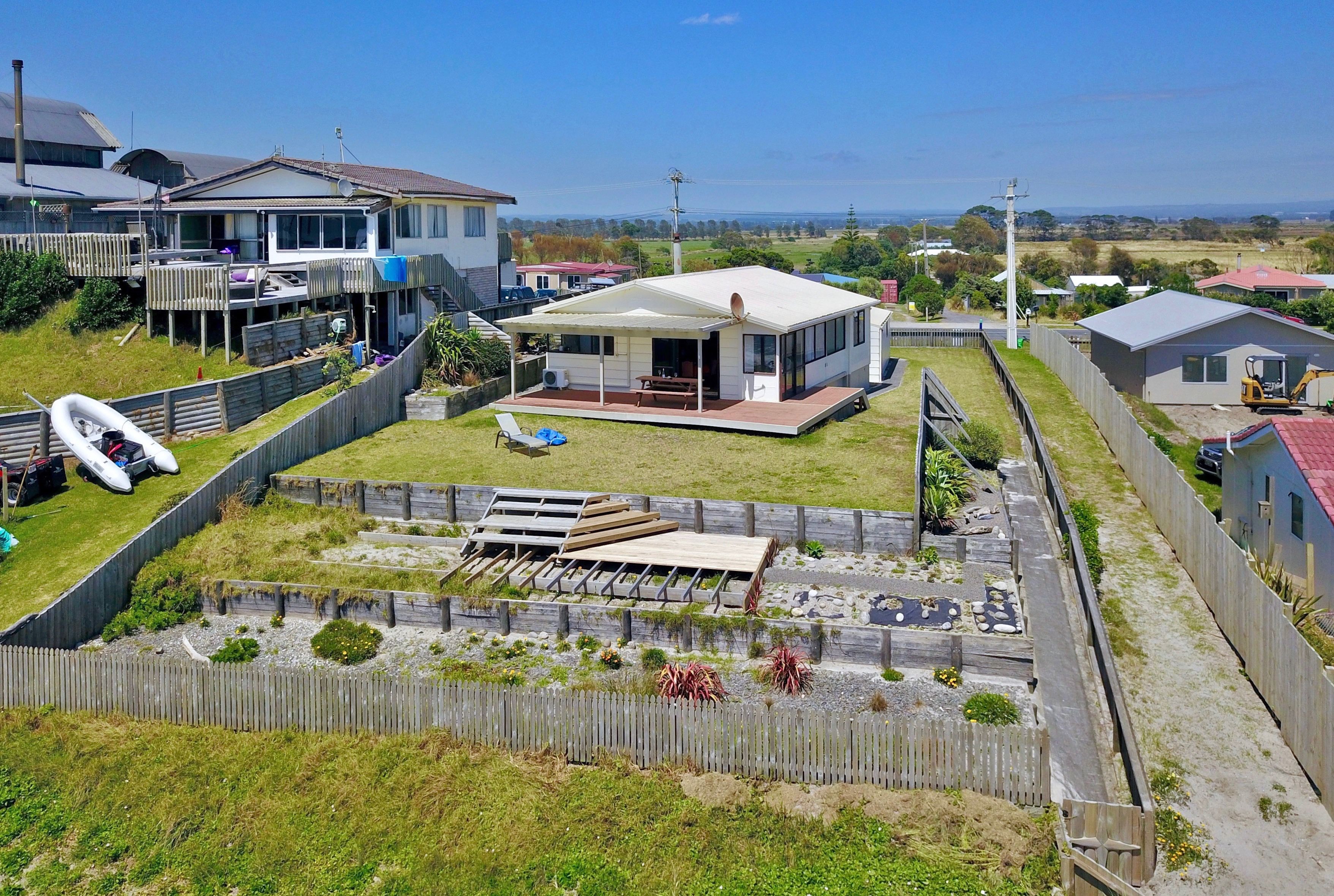 437 Pukehina Parade, Pukehina, Western Bay Of Plenty District