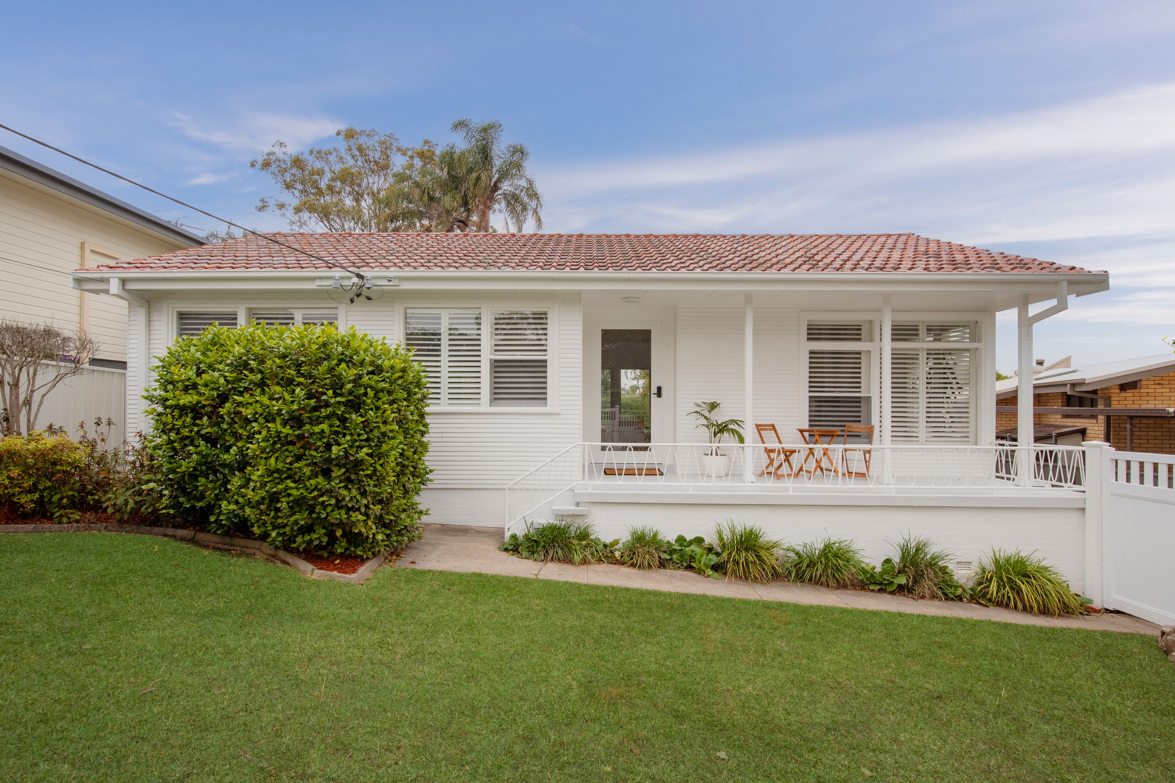 6 Taylor Crescent, Warners Bay NSW 2282