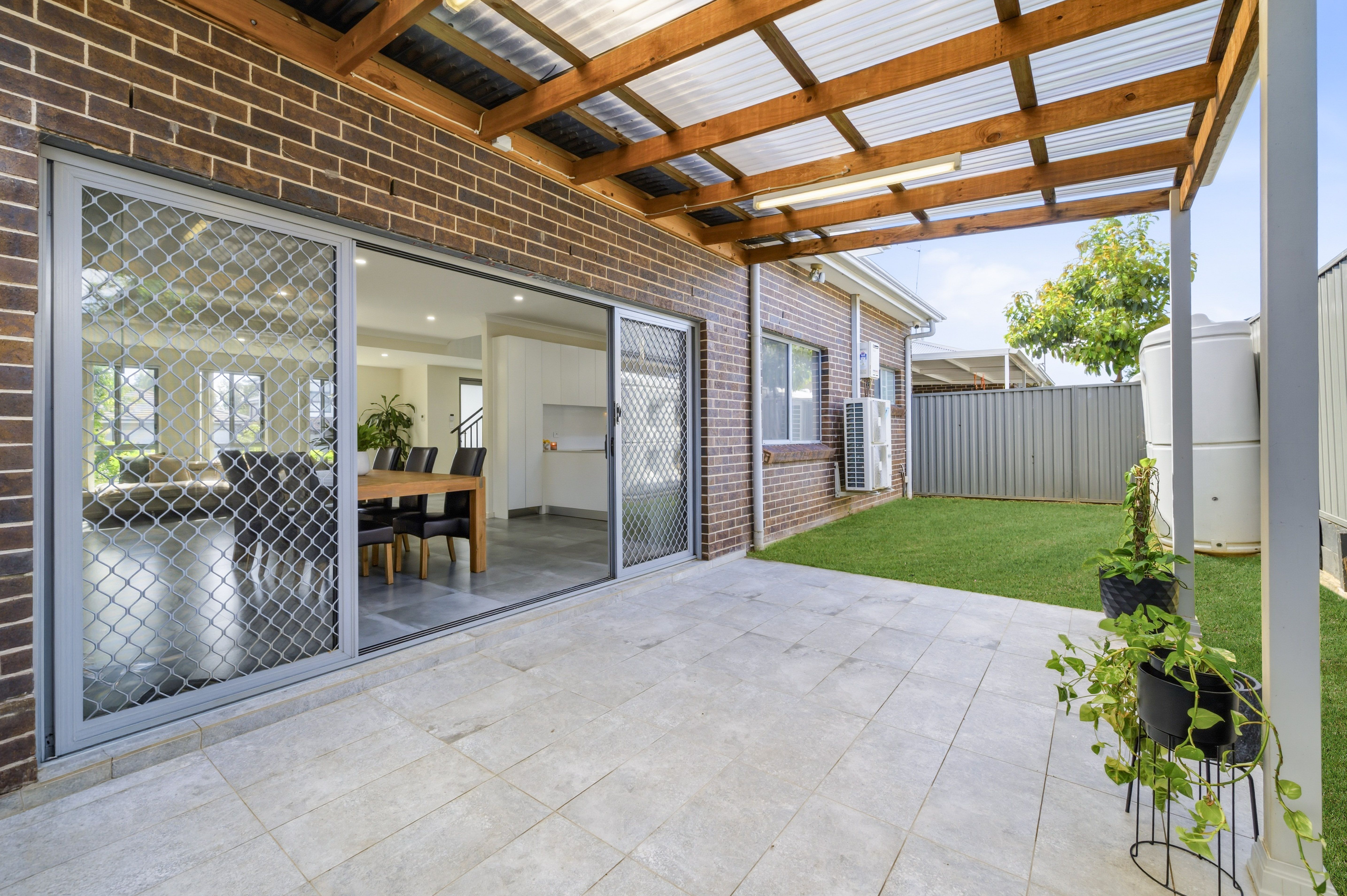 16 Jones Street — photo 13 of 13