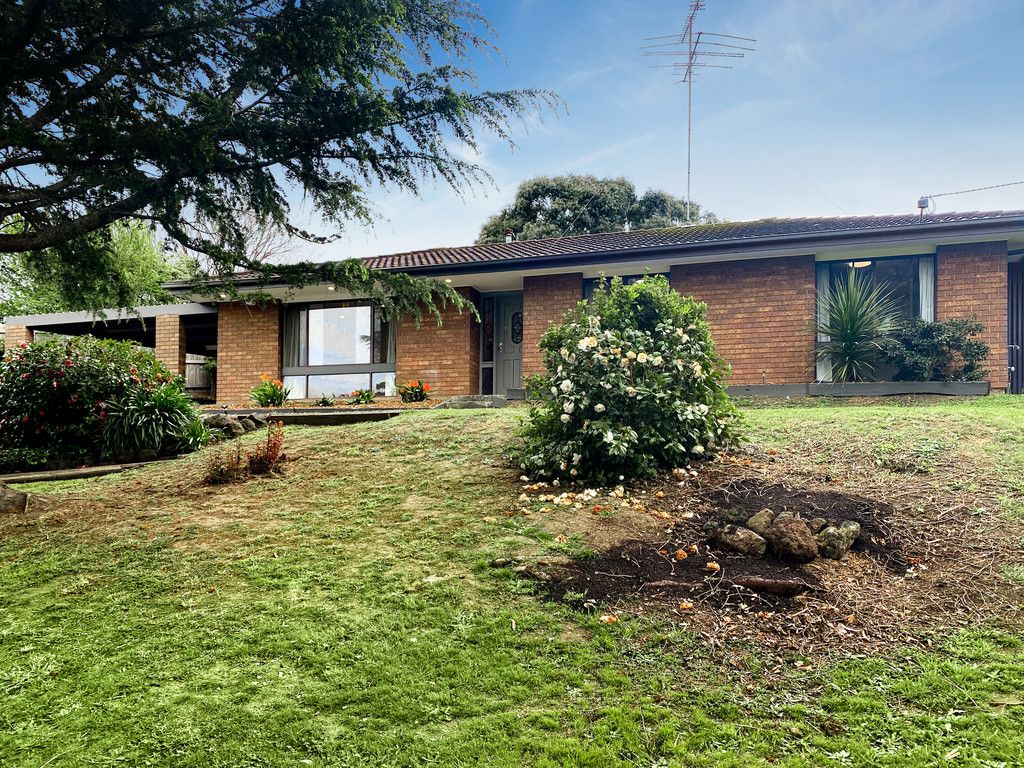 121 Duncan Drive, Pakenham, VIC 3810