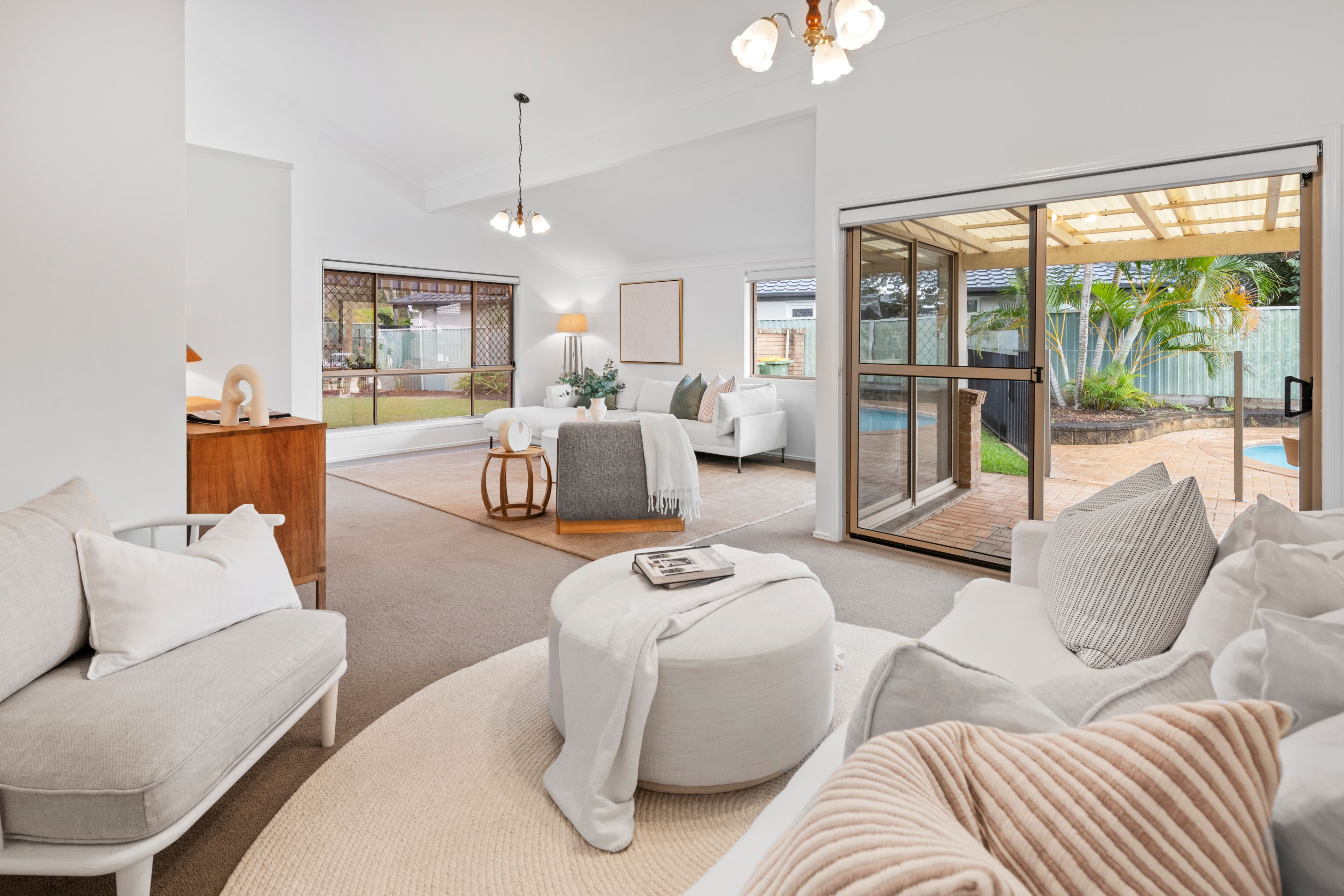 16 Ridgewood Court, Burleigh Waters, QLD 4220