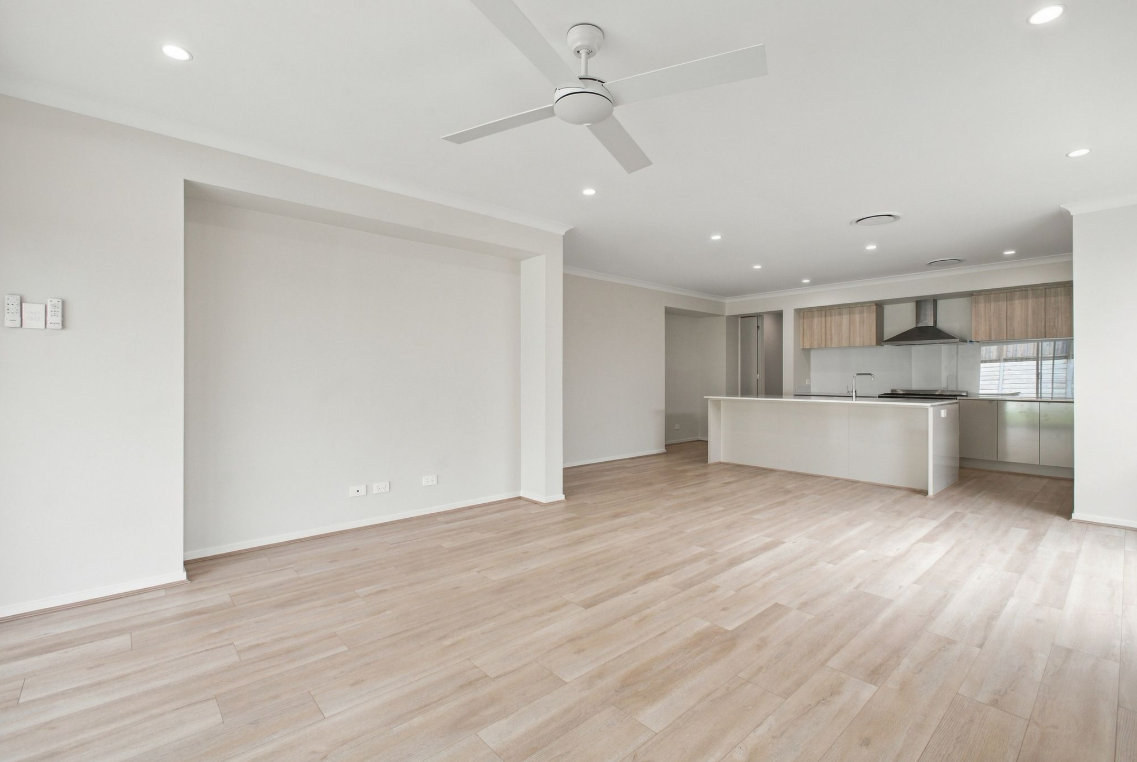 31 Alpine Crescent — photo 3 of 12