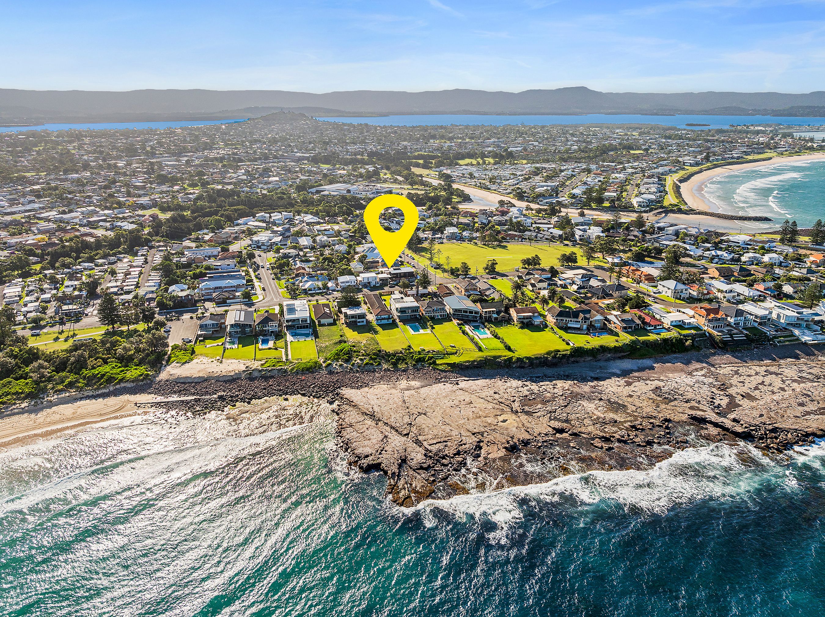 12 Beach Road — photo from Ray White South Wollongong