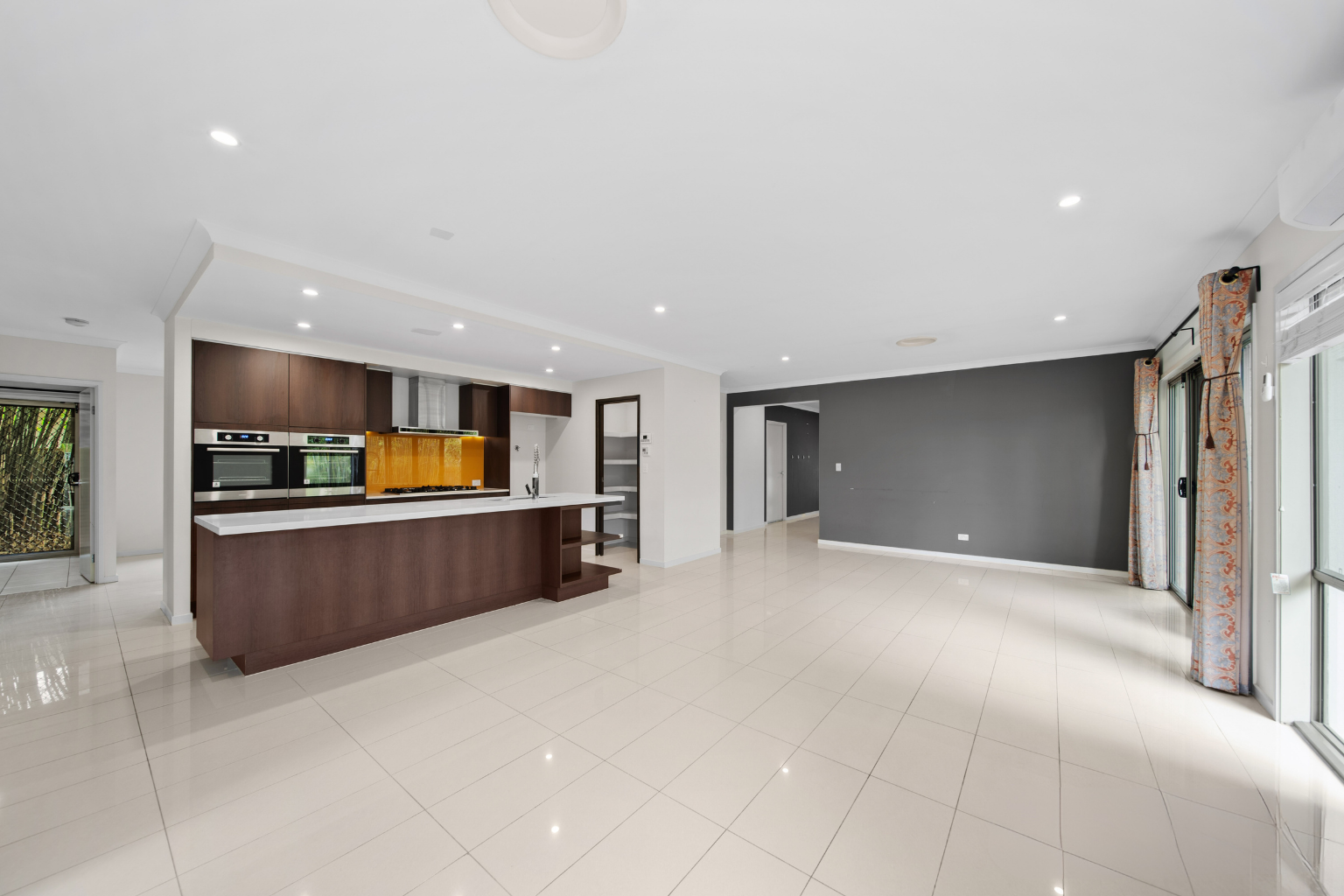 13 Warrabah Close — photo 3 of 19