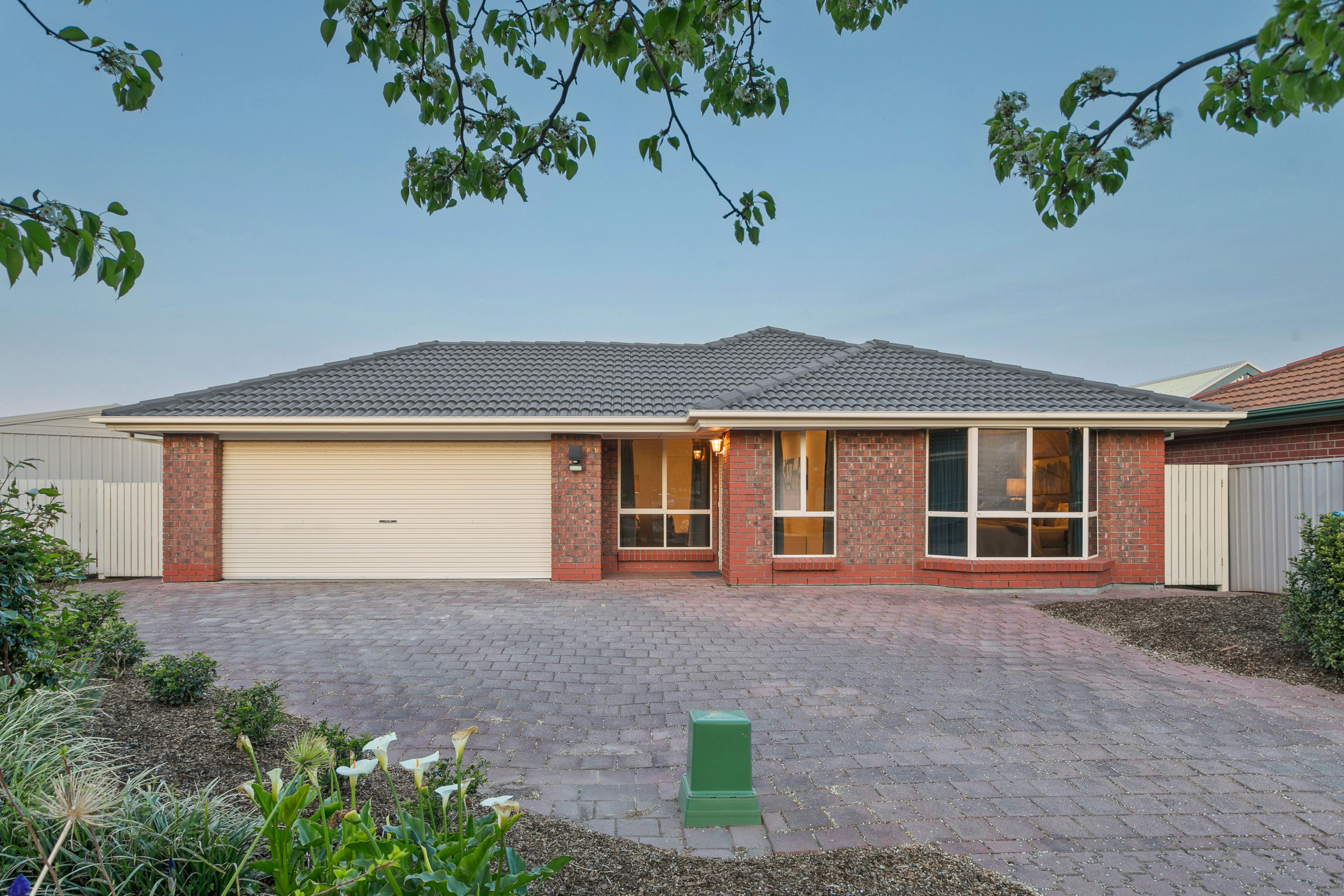 12 Westbury Court, Oakden SA 5086