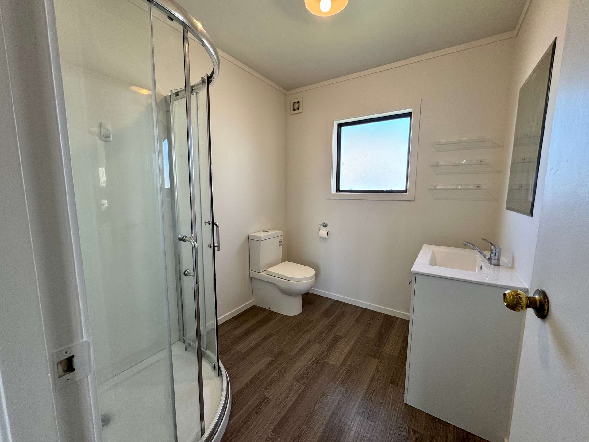 12a Lloyd Drive photo 6