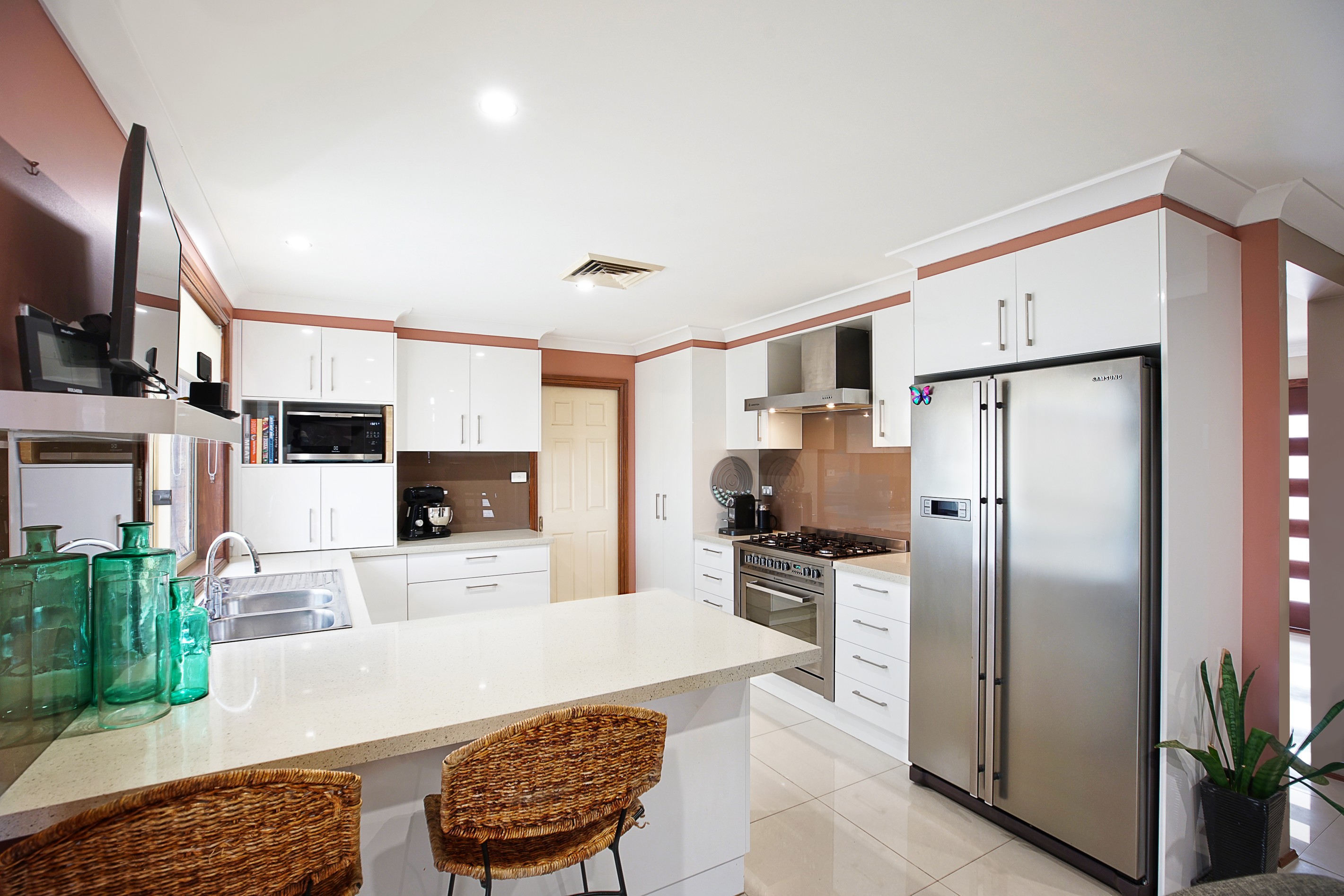 6 Woodlands Drive, Glenmore Park, NSW 2745