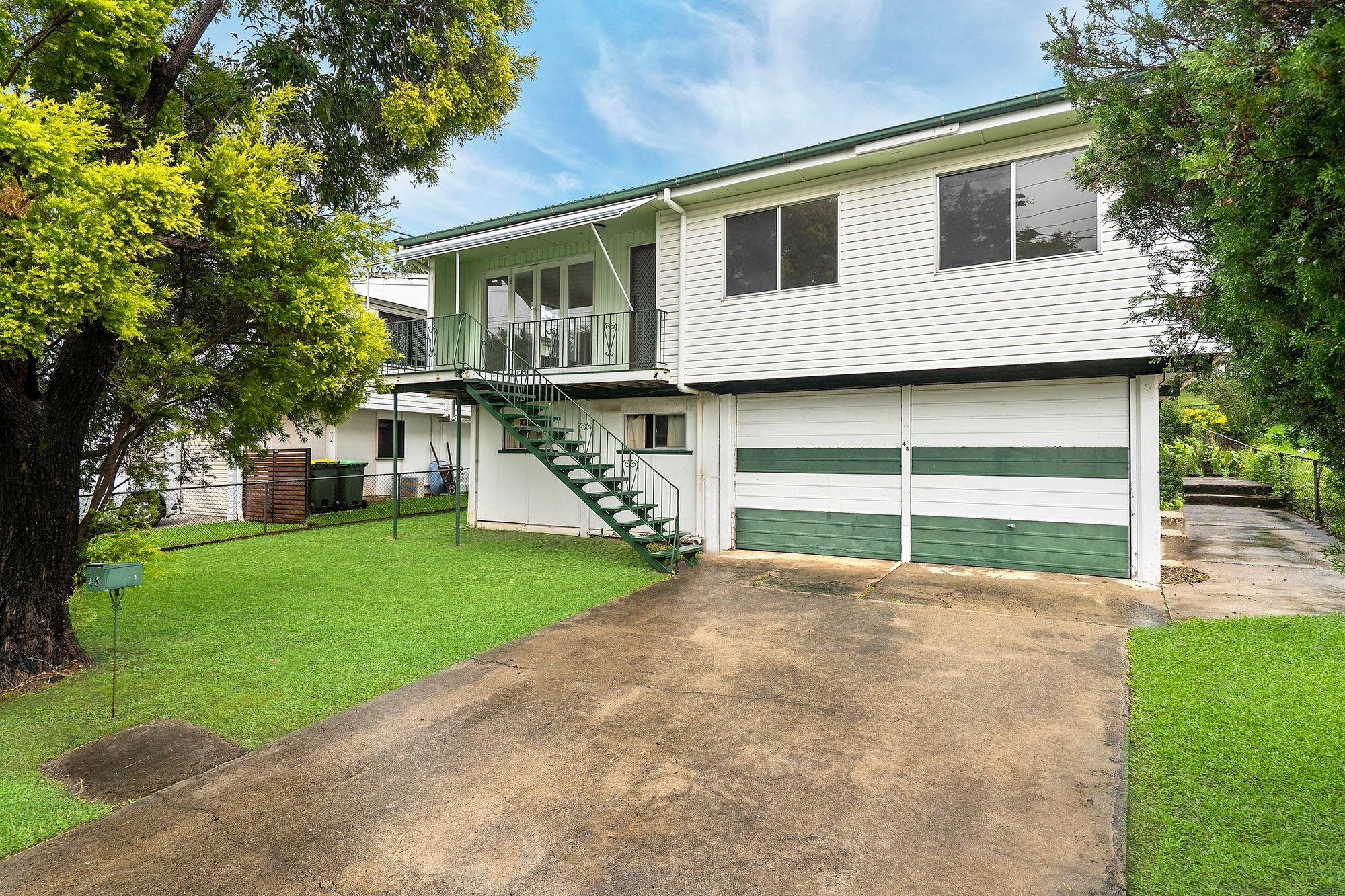 48 Pareena Crescent, Mansfield QLD 4122