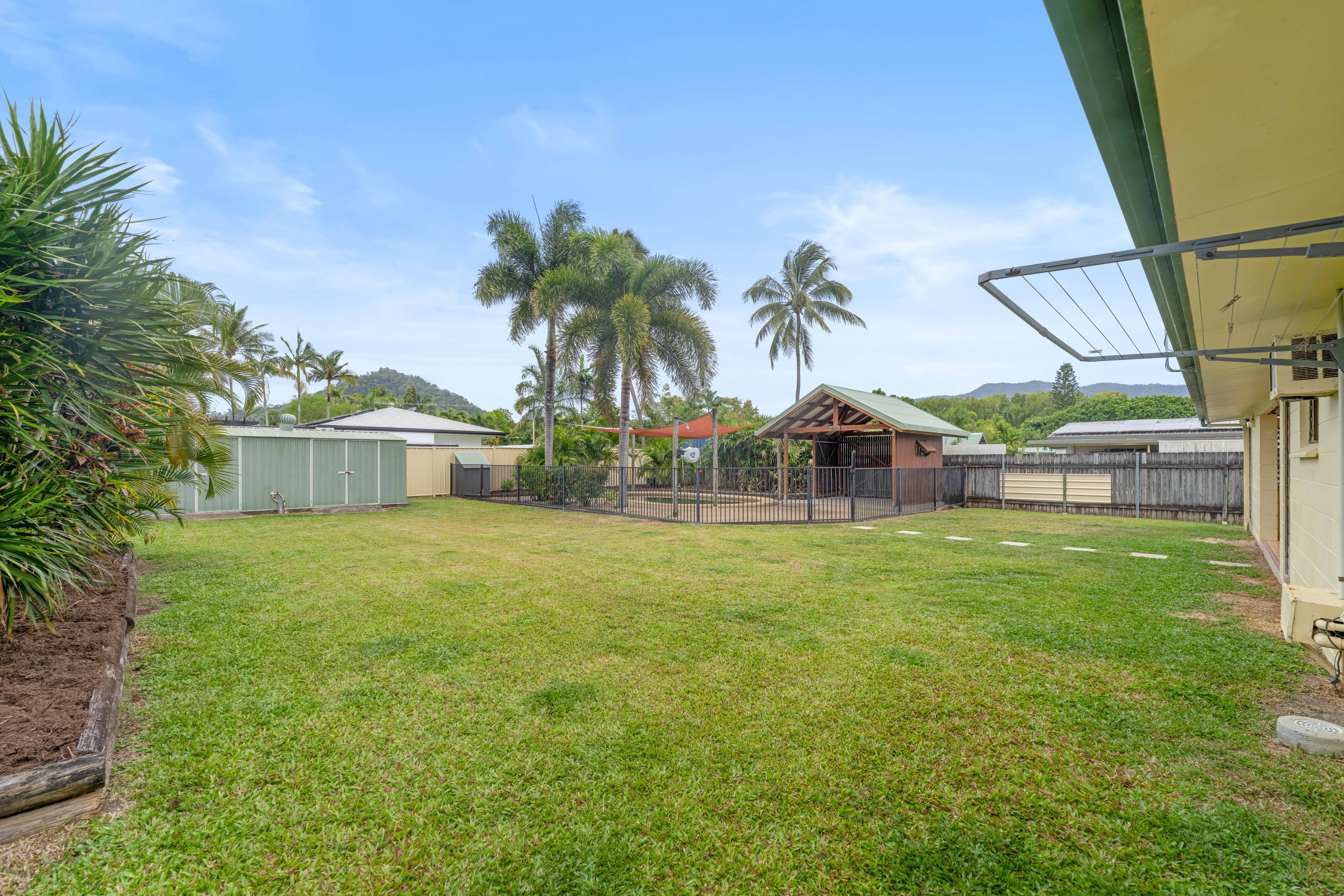 7 Connemara Close , Trinity Beach QLD 4879