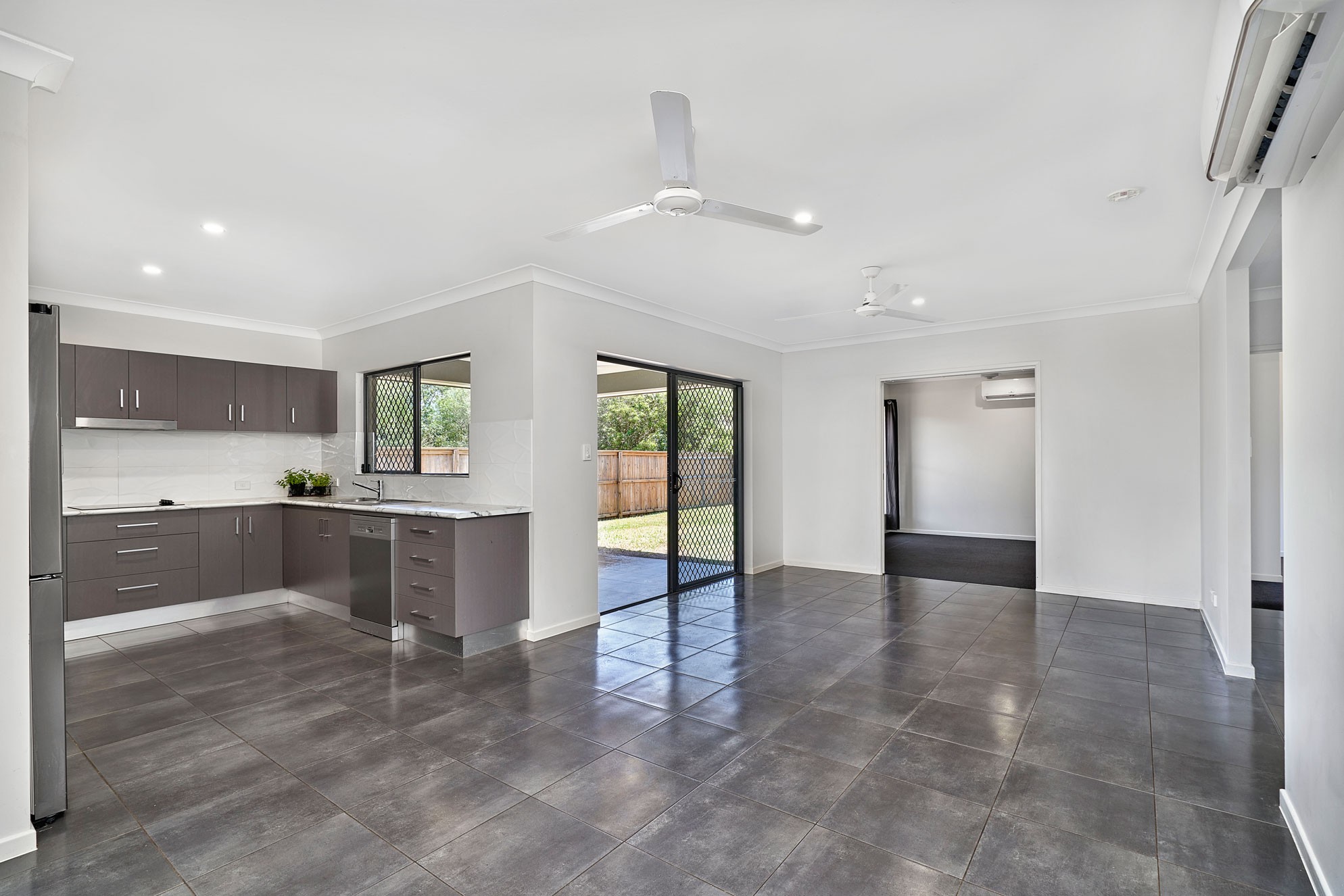 17 Genesta Circuit, Redlynch, QLD 4870