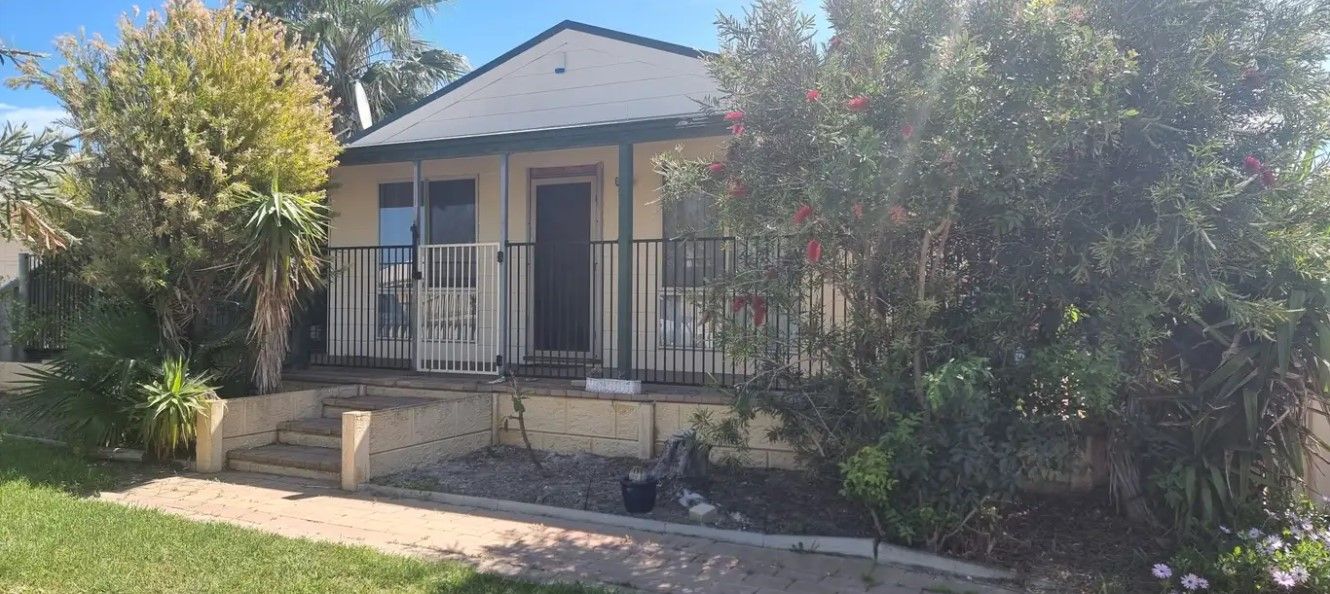 12 Peterwangey Place, Port Denison WA 6525