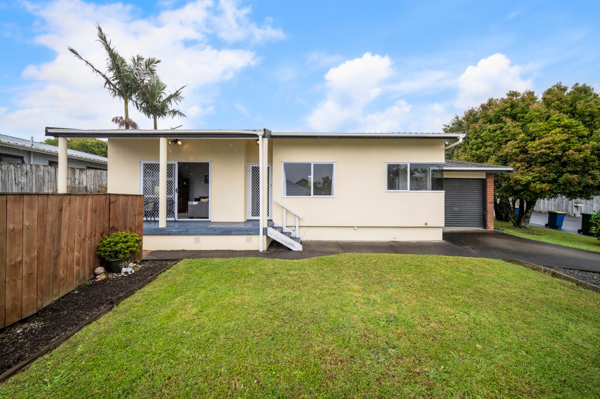 2 Davern Lane, New Lynn, Waitakere City