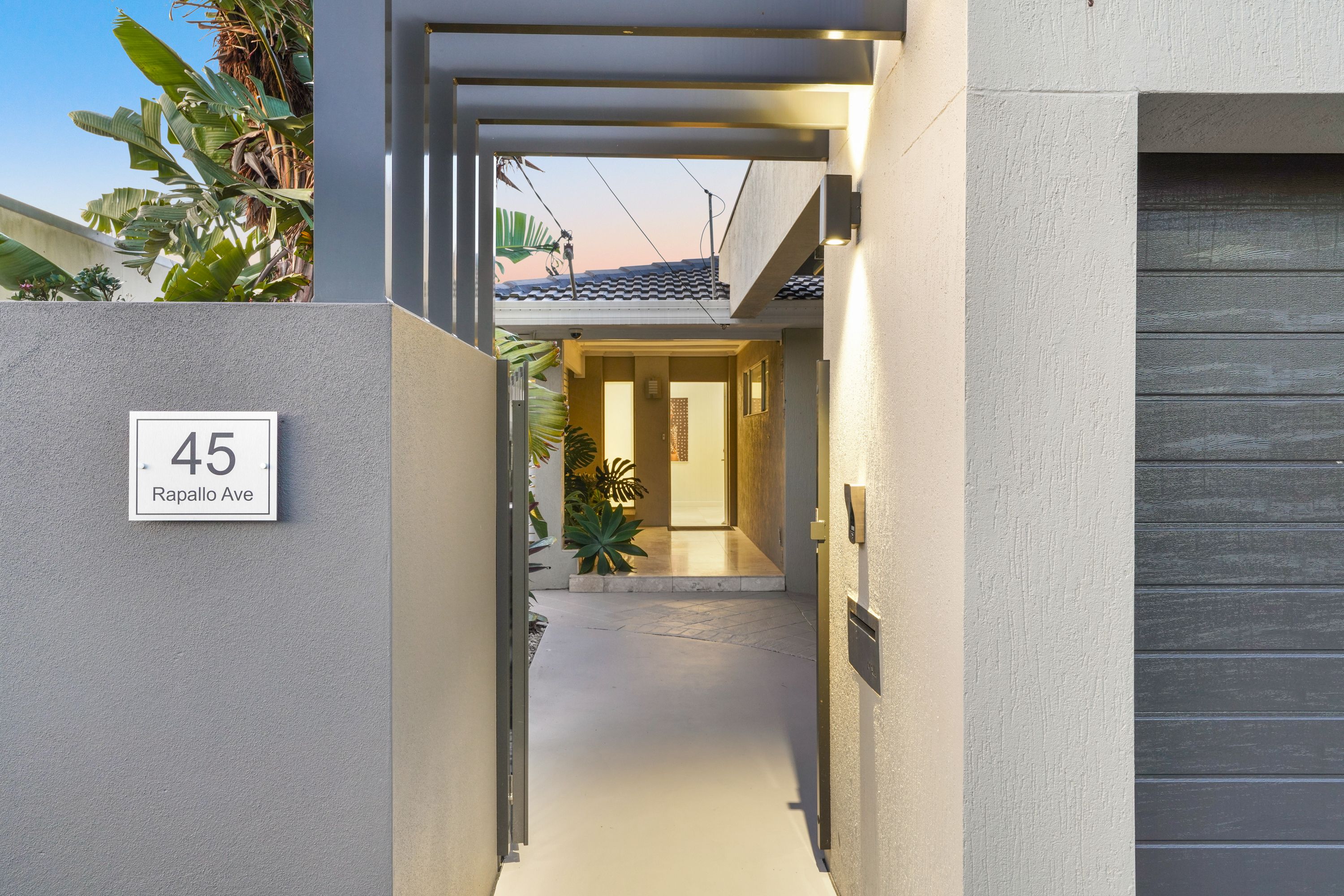 45 Rapallo Avenue, Isle Of Capri, QLD 4217