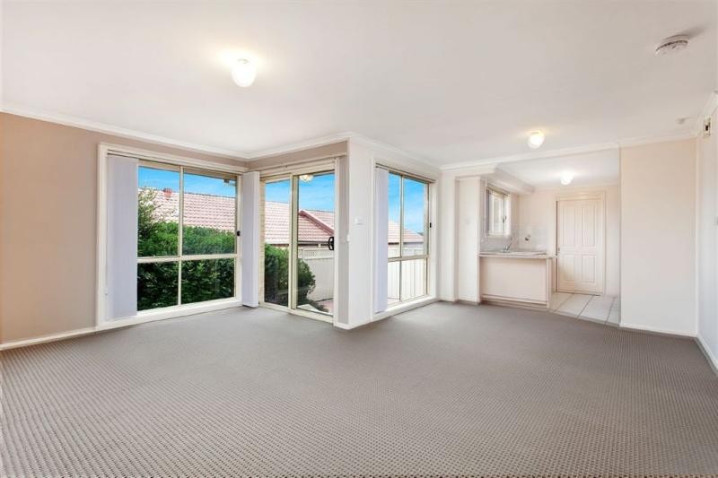 1/2 Cathie Close, Flinders, NSW 2529