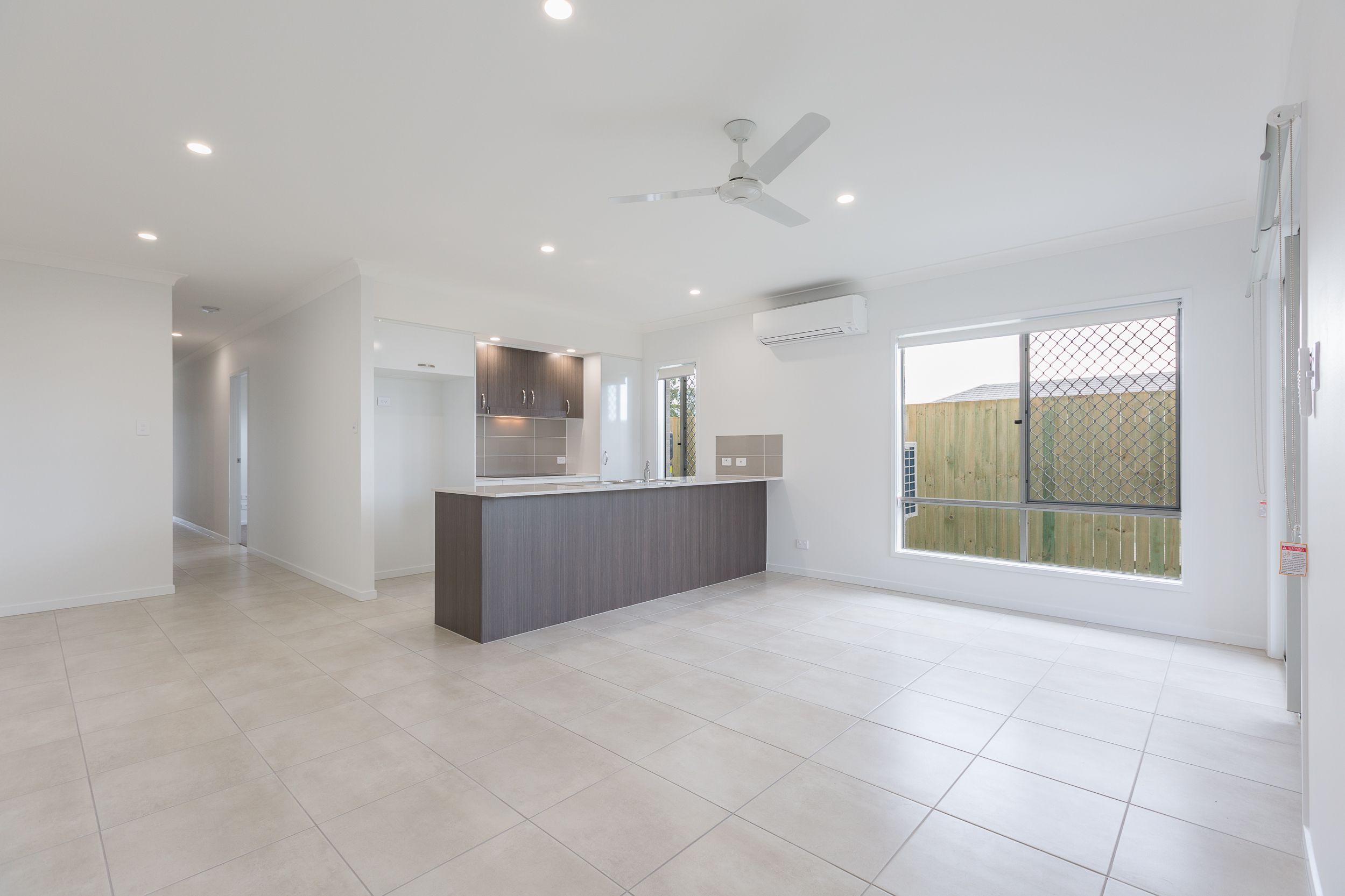 1/36 Weedbrook Street, Park Ridge, QLD 4125