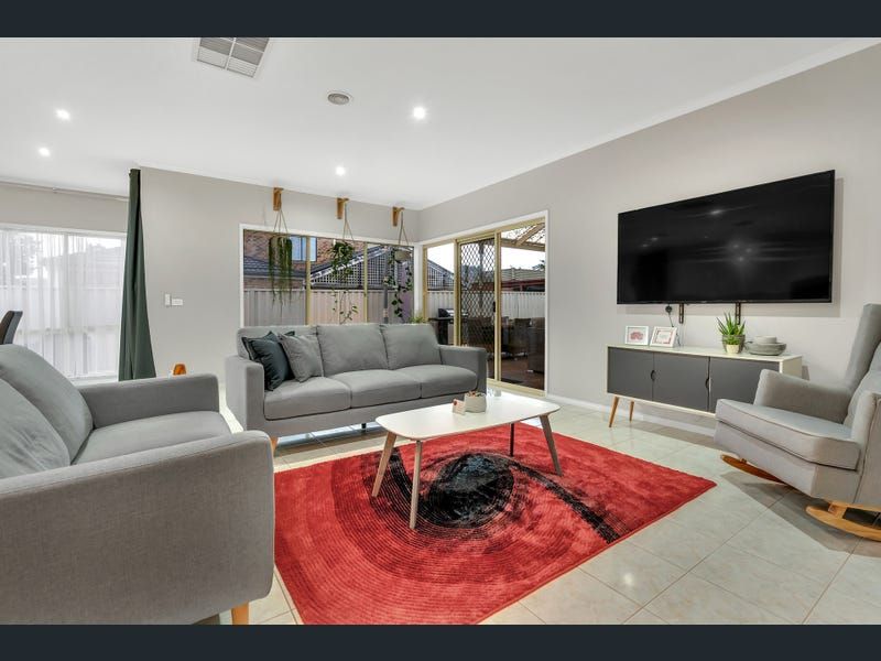 16 Gardenia Close, Craigieburn, VIC 3064