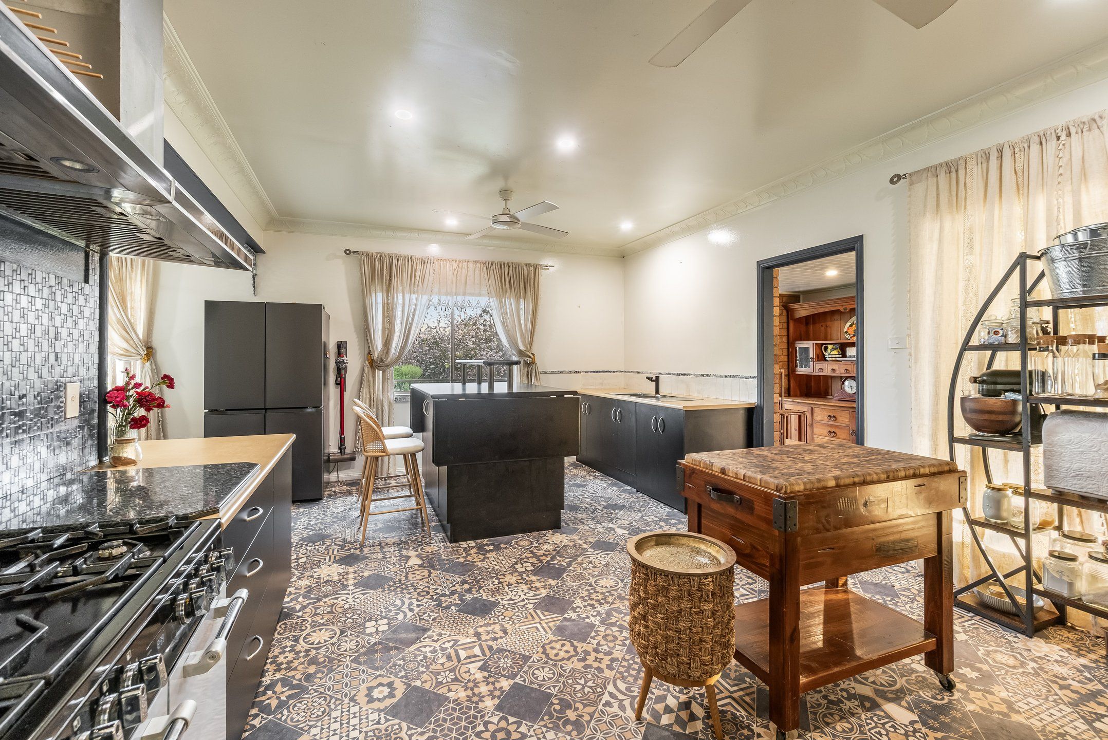 323 Bingeebeebra Road — photo 9 of 30