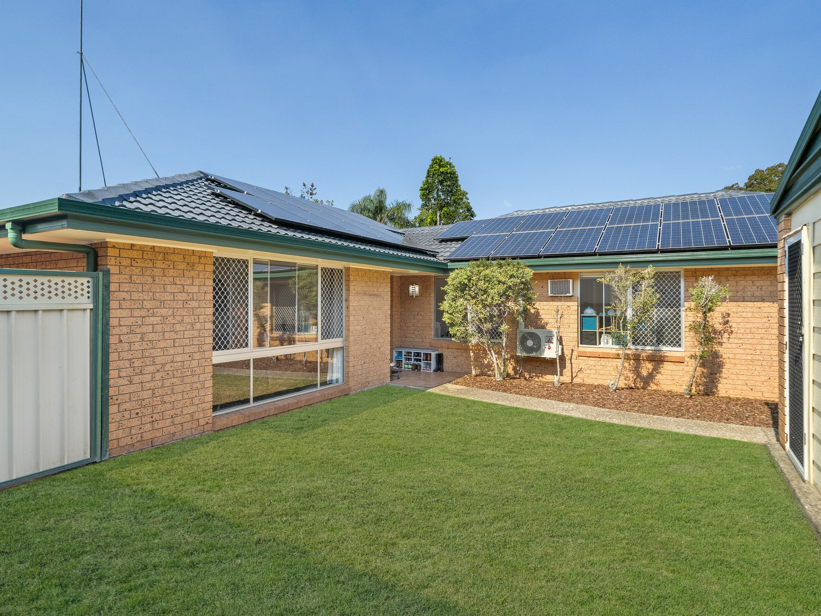 5 Eyre Avenue, Petrie, QLD 4502