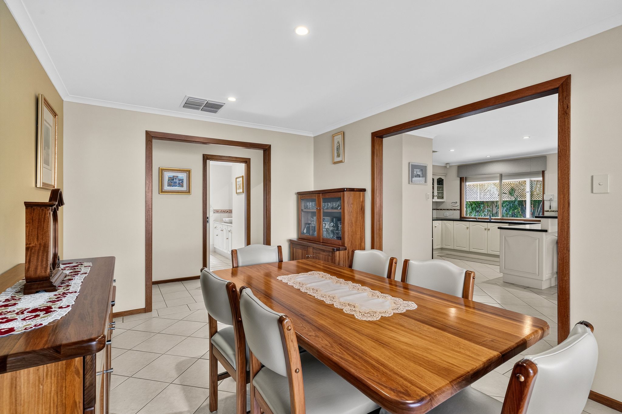 35 Rossiter Drive — photo 6 of 12