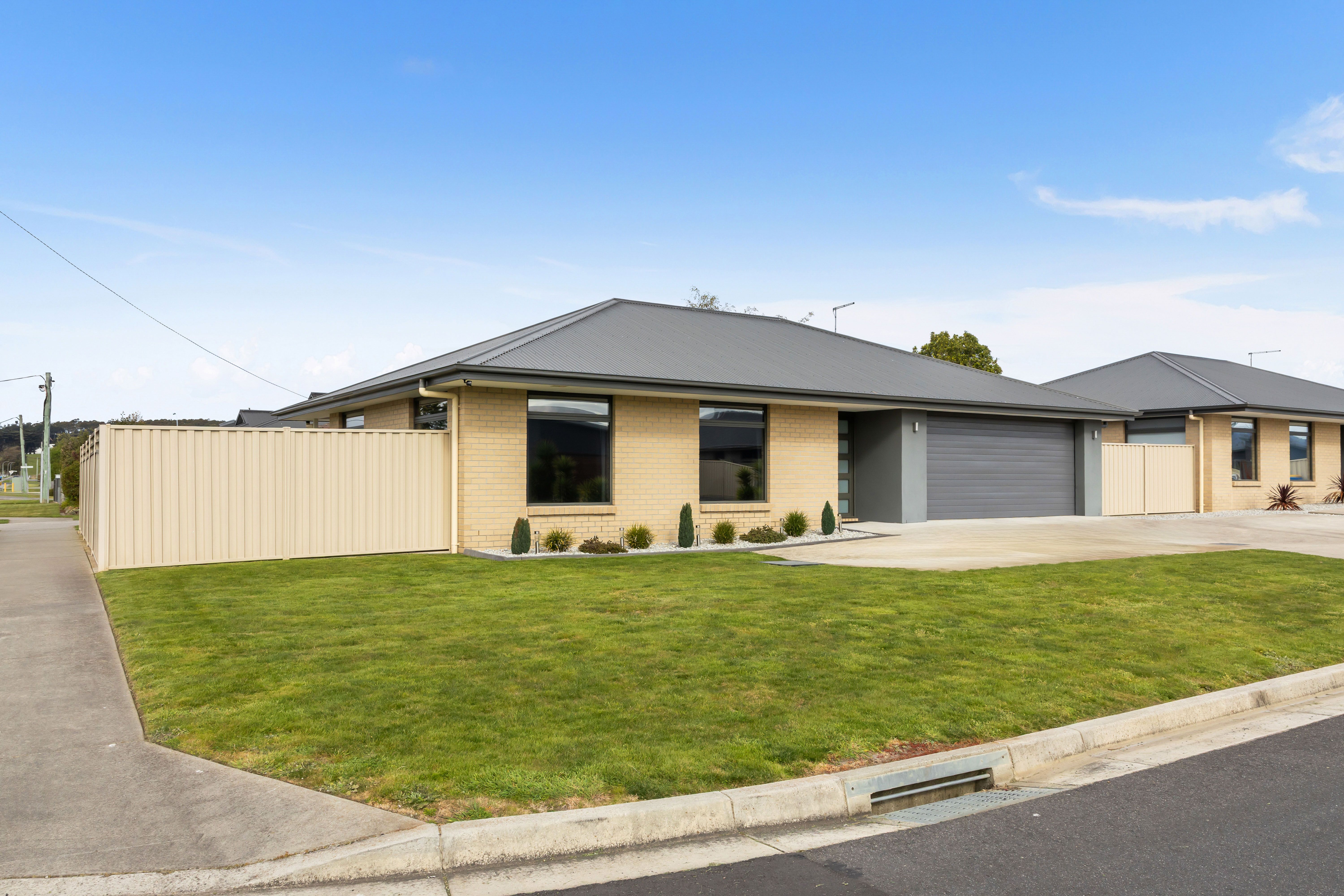 1/1 Jones Place — photo from Ray White Living Here - Devonport