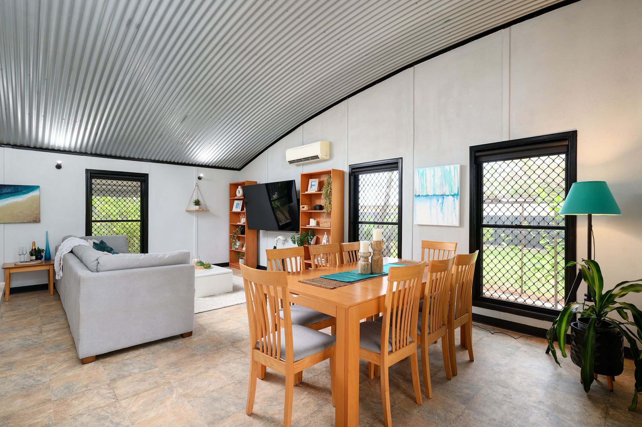 21 Canberra Avenue — photo 8 of 19