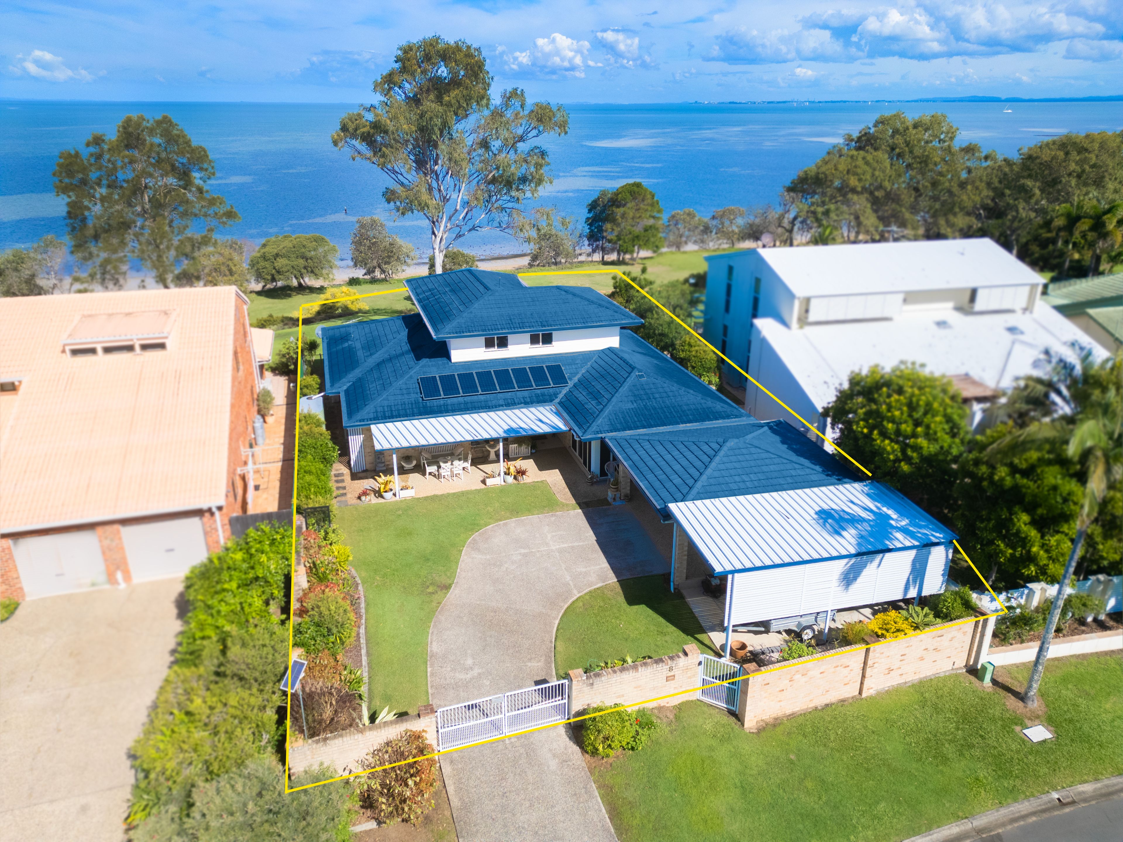 8 Howard Court, Sandstone Point, QLD 4511