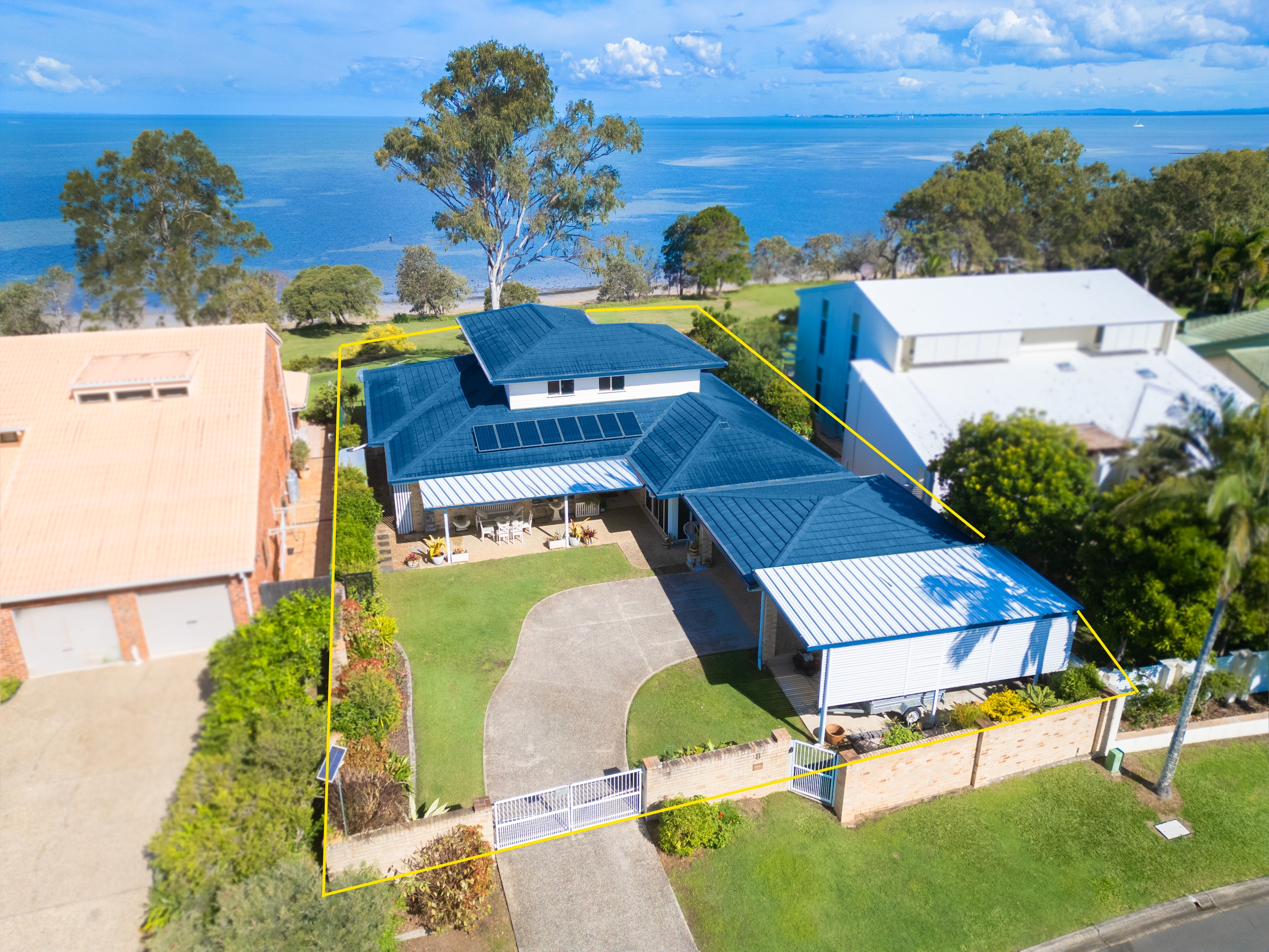 8 Howard Court, Sandstone Point, QLD 4511