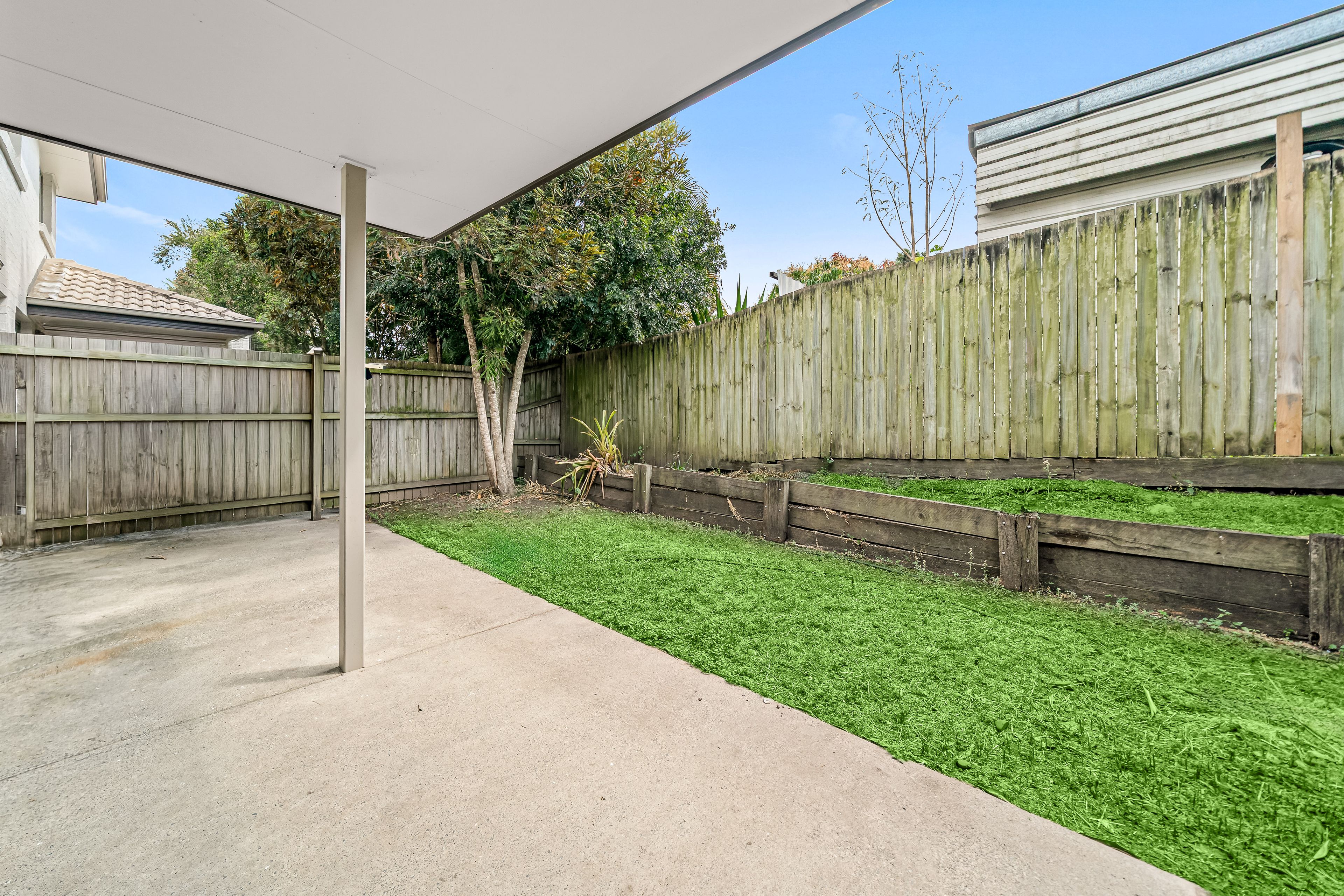 52/16 Bluebird Avenue — photo 15 of 17