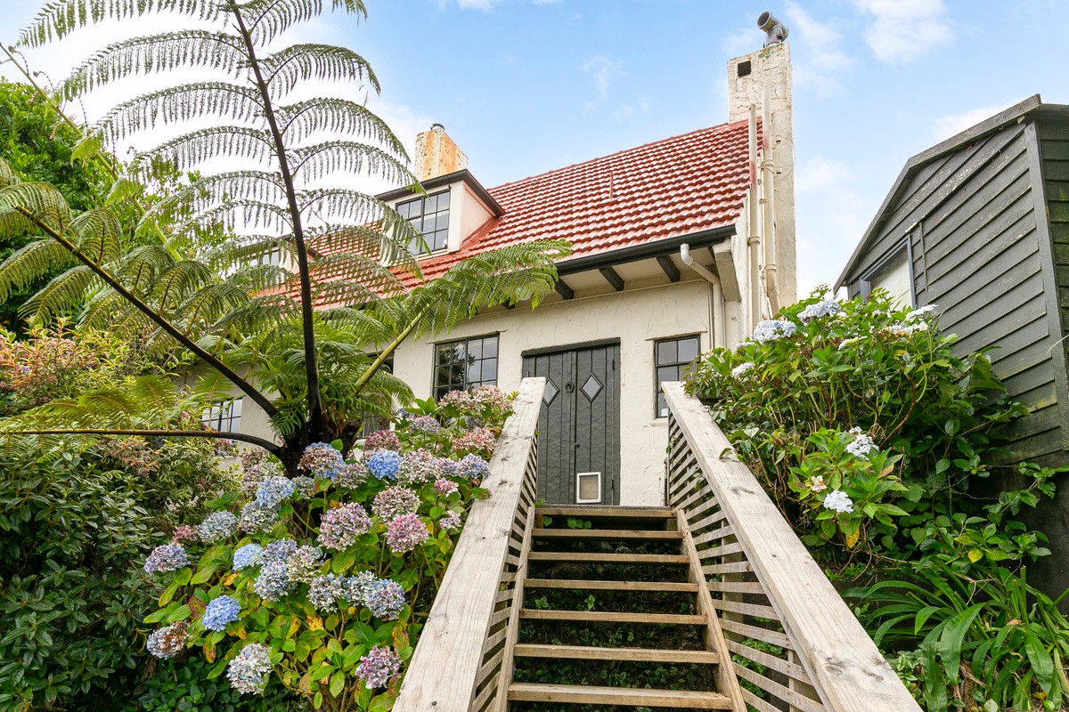 42 Nicholson Road, Khandallah, Wellington City