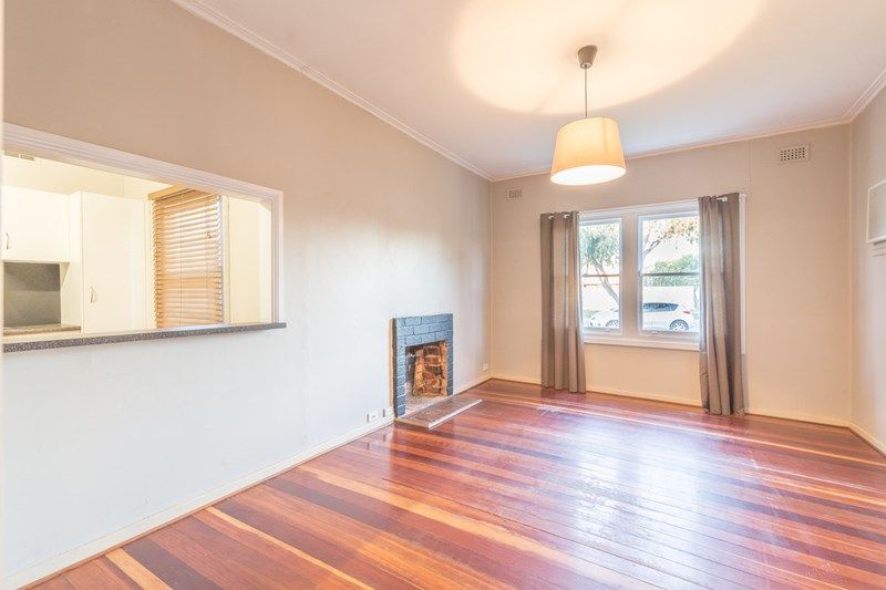 21 Birdwood Road — photo 3 of 13