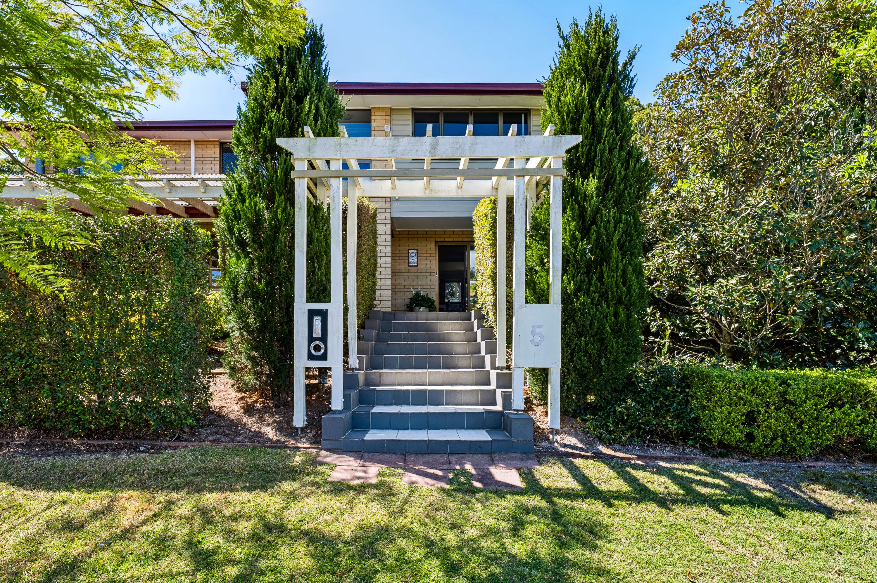 5 Bronwyn Street — photo from Ray White RP Group