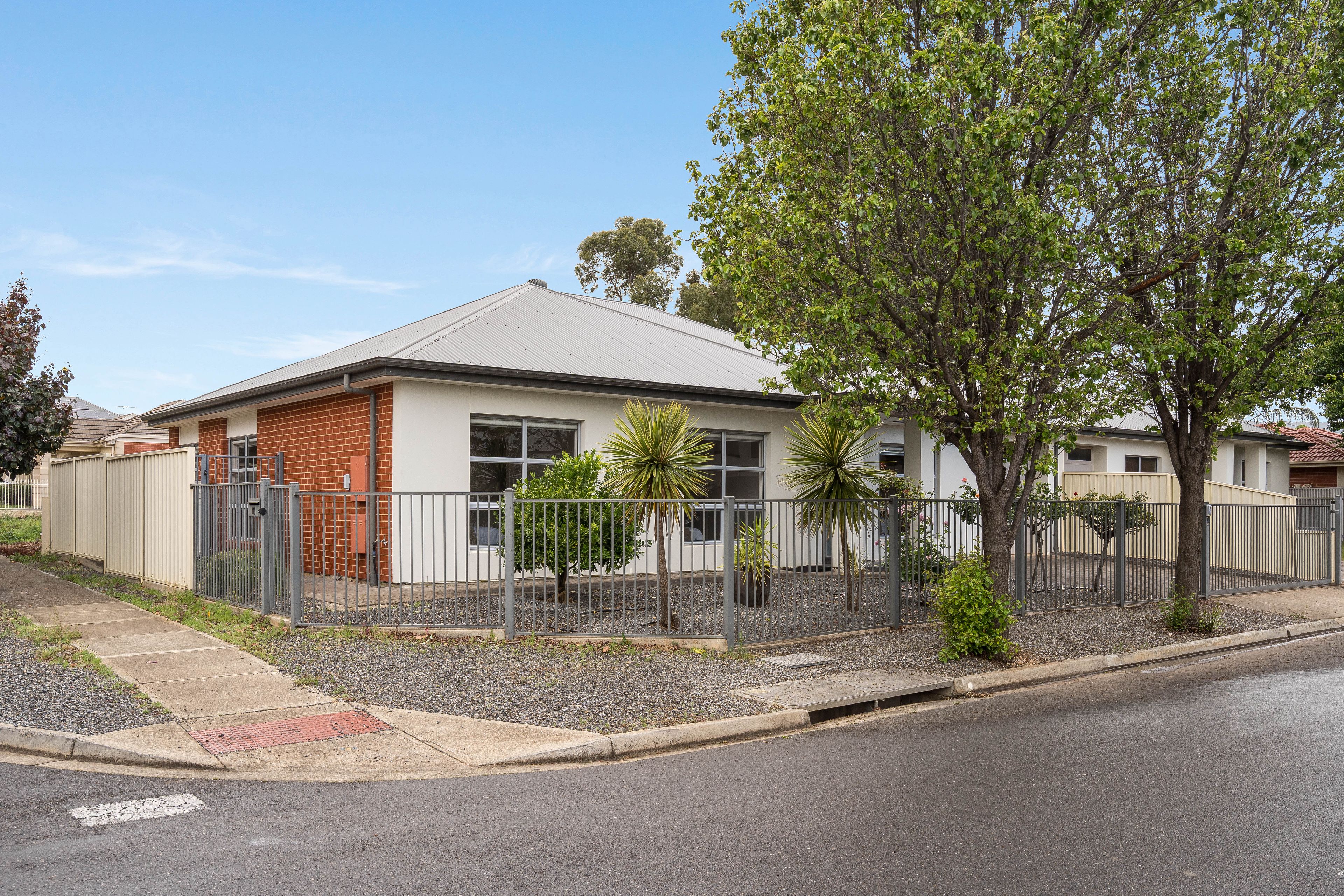 1D Sheppard Street — photo 4 of 27