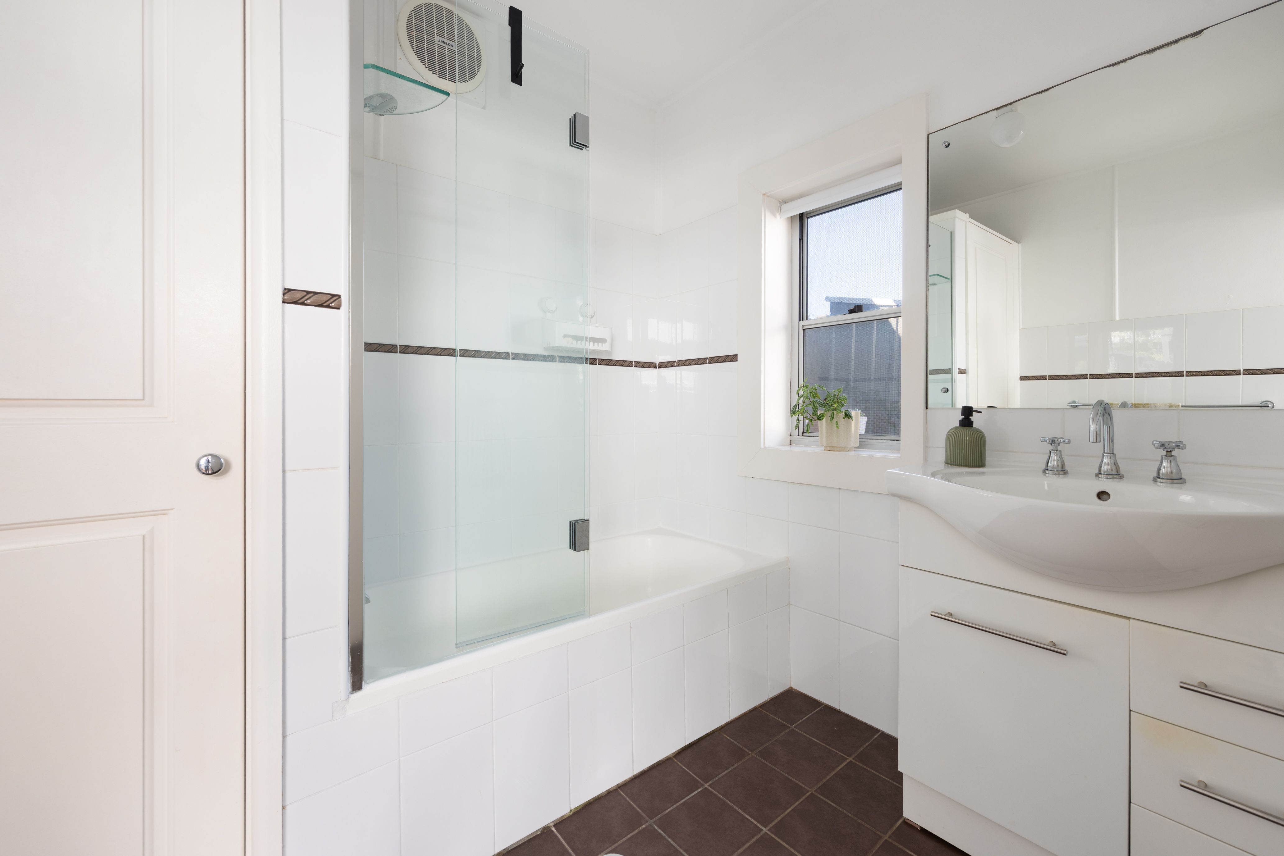 43 Huntington Street — photo 8 of 10