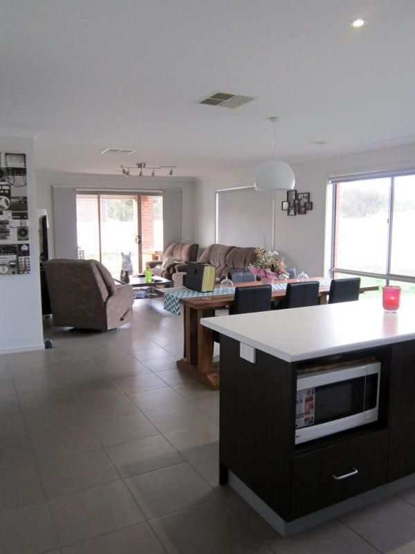 1 Cobb Court, Kangaroo Flat, VIC 3555