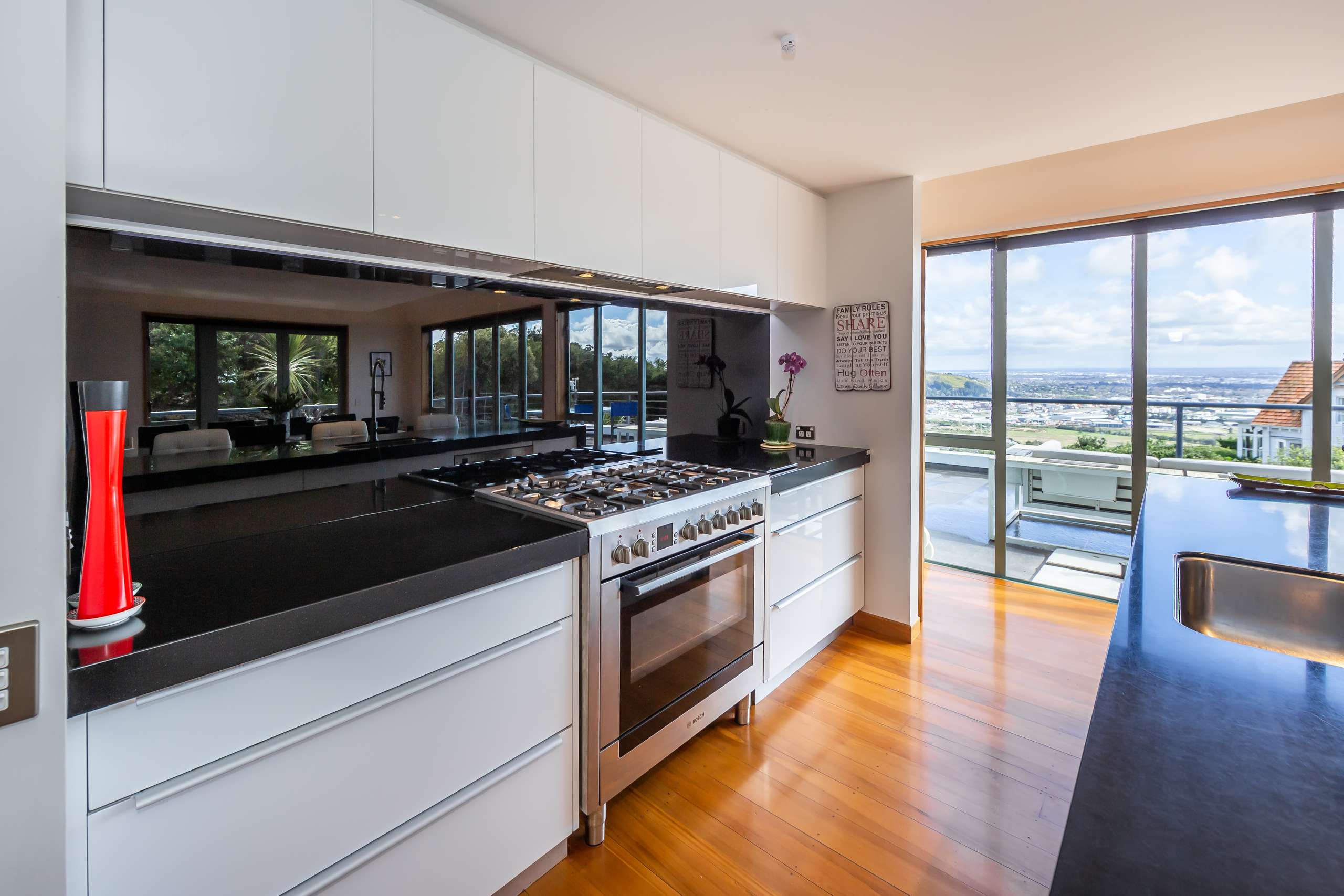 206 Cannon Hill Crescent, Mount Pleasant, Christchurch City 8081