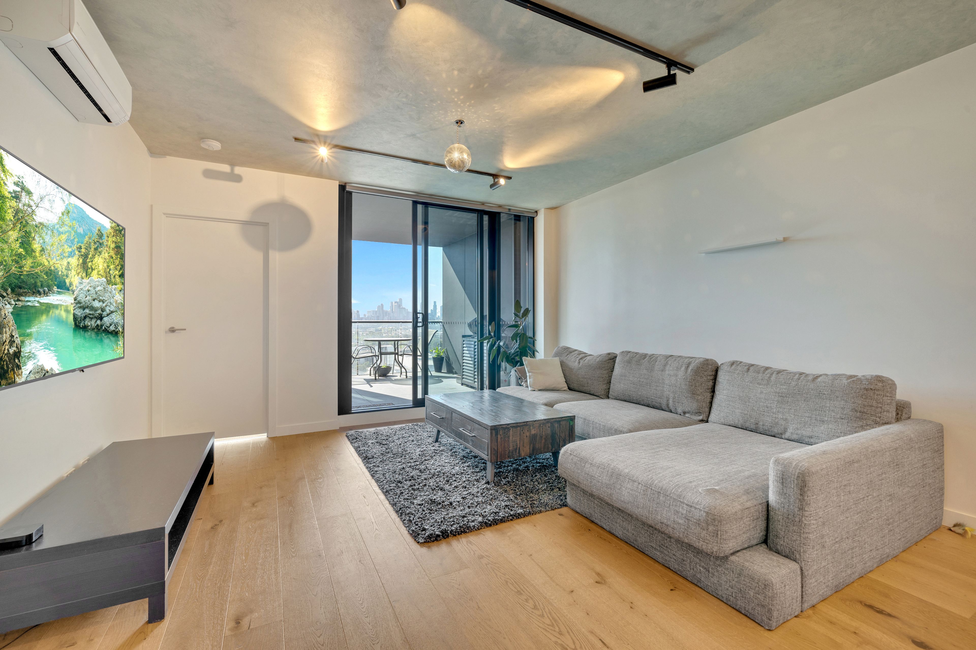 1206C/6 Joseph Road, Footscray, VIC 3011