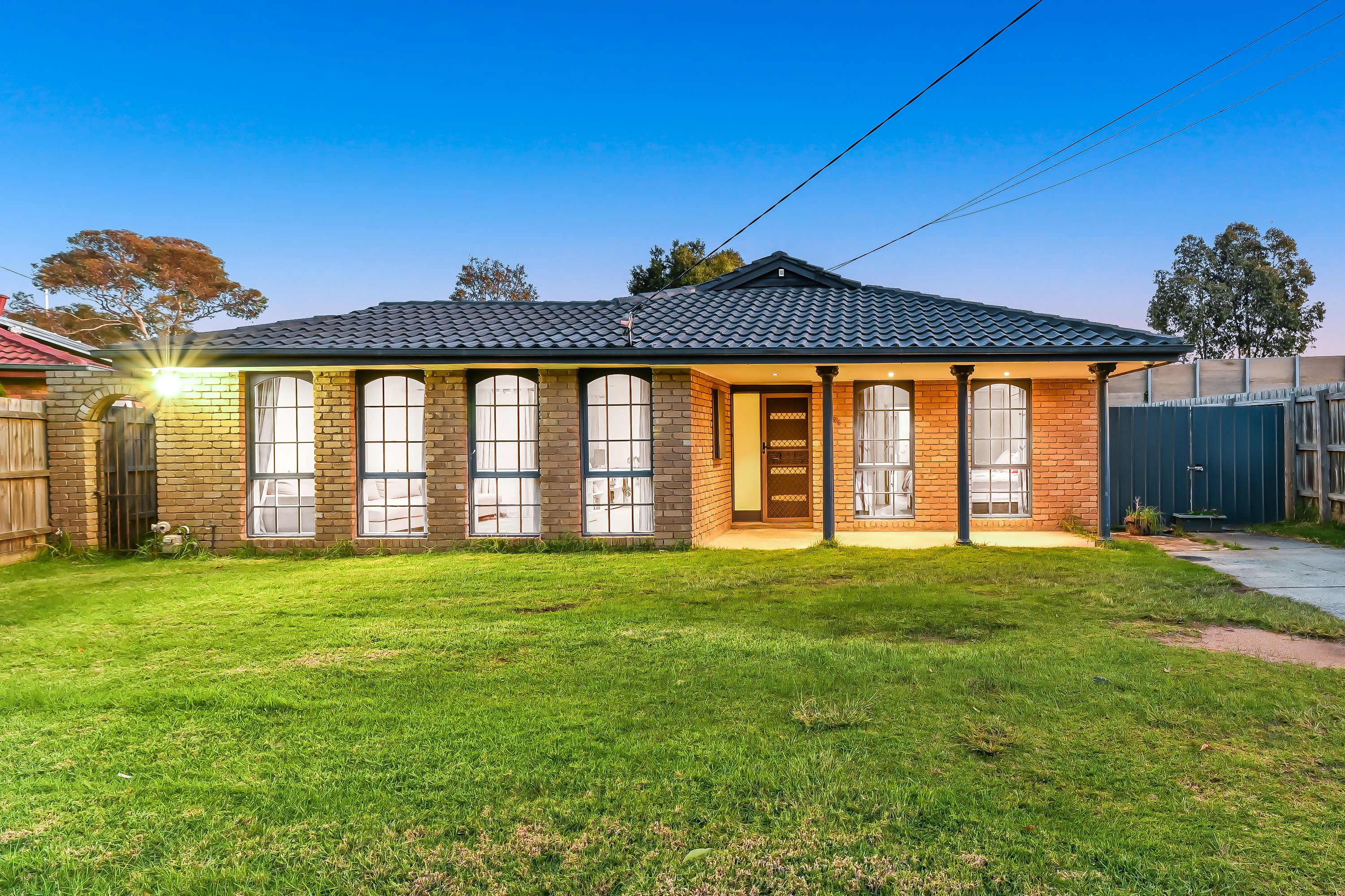195 Brandon Park Drive, Wheelers Hill VIC 3150