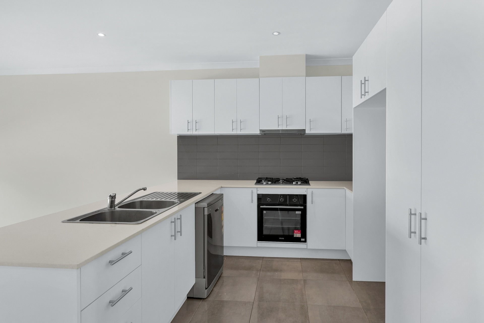10 Chilla Lane — photo 3 of 9